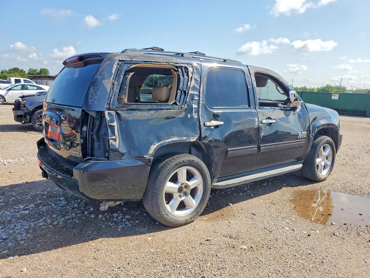 2010 Chevrolet Tahoe Black vin: 1GNUCBE02AR288671