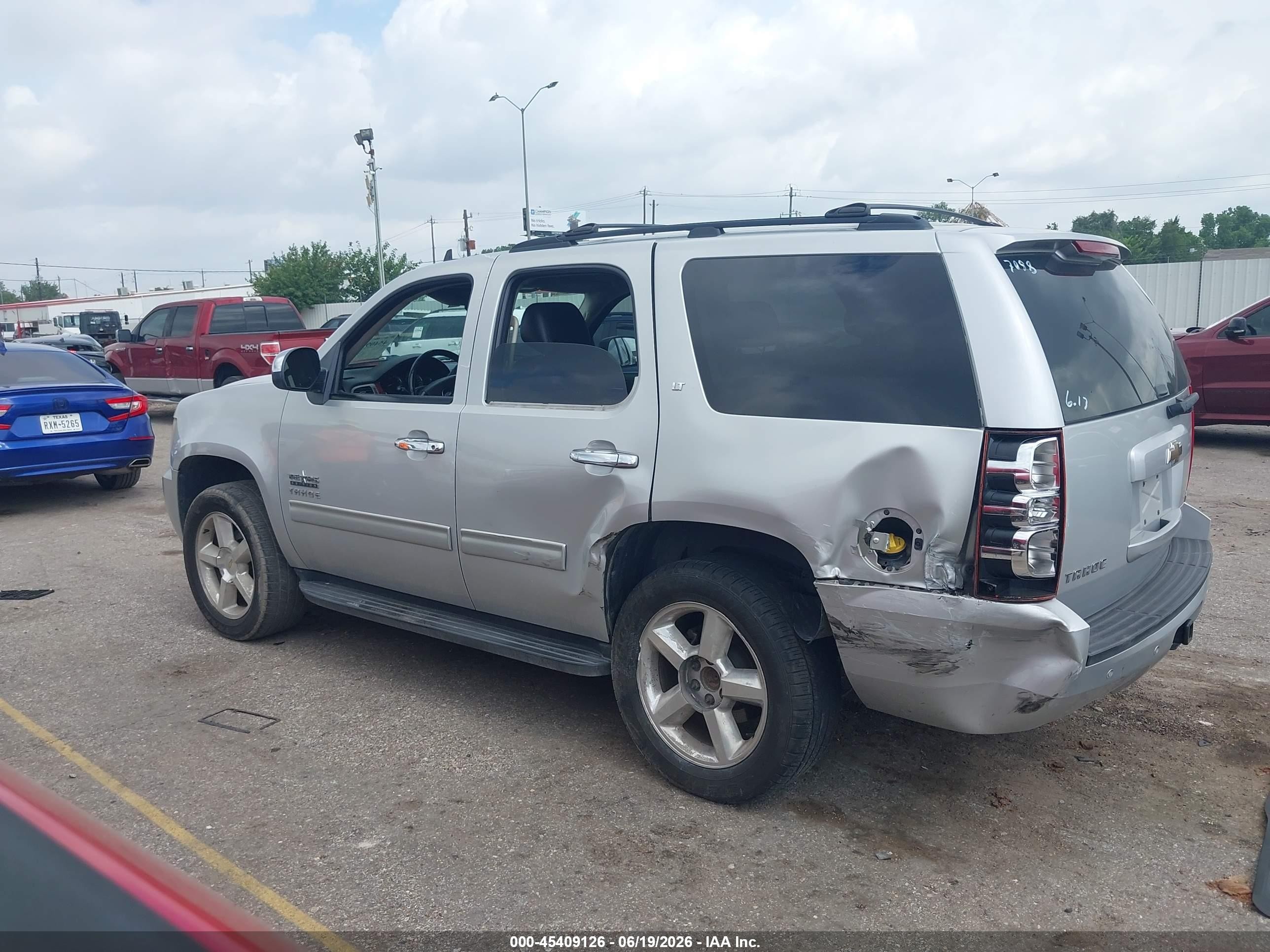 2010 Chevrolet Tahoe Lt Gray vin: 1GNUCBE04AR127058