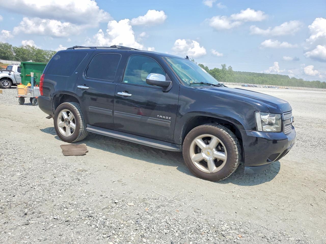 2010 Chevrolet Tahoe C1500 Lt Black vin: 1GNUCBE04AR145351
