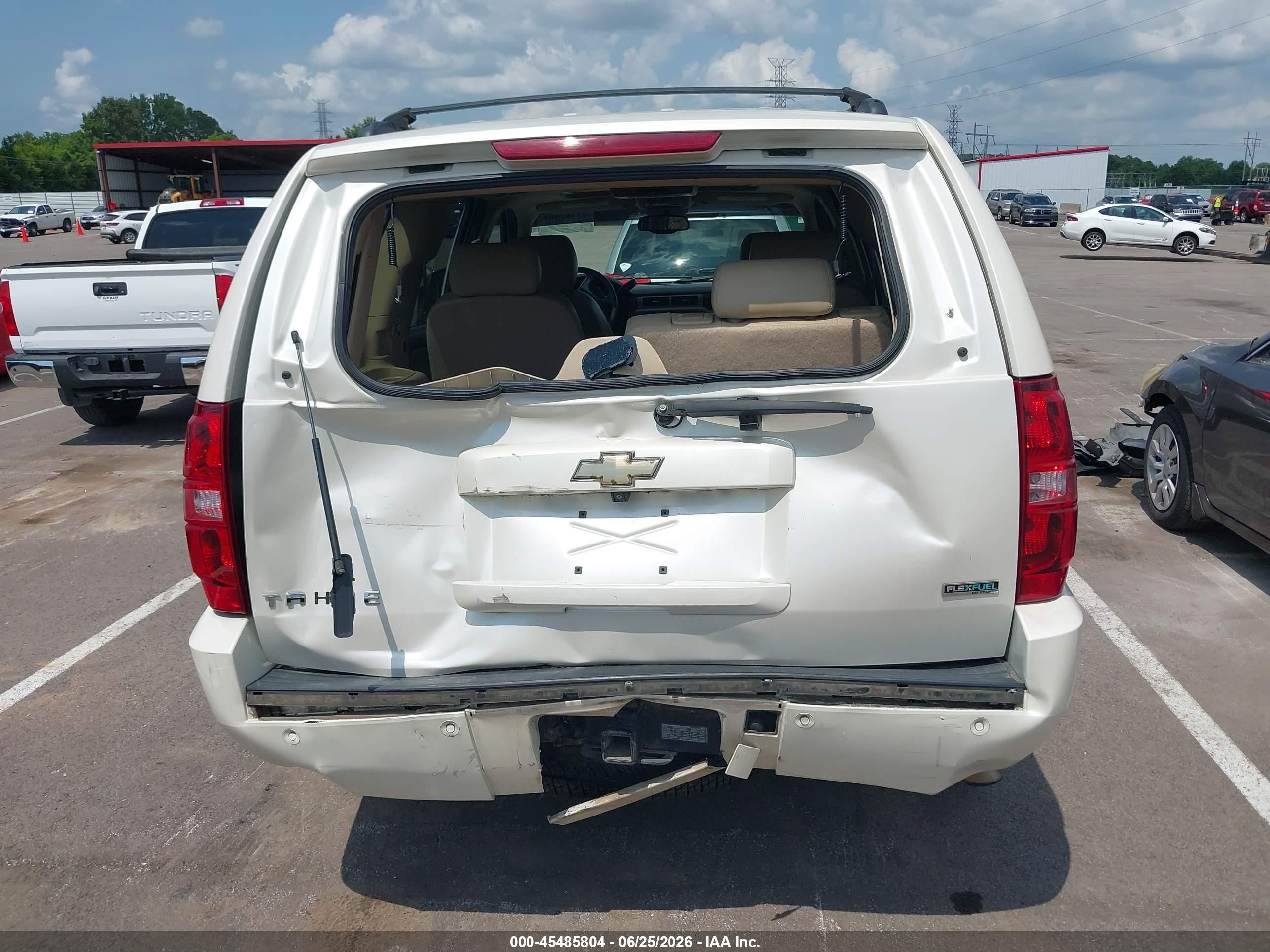 2010 Chevrolet Tahoe Ltz Cream vin: 1GNUCCE02AR290264