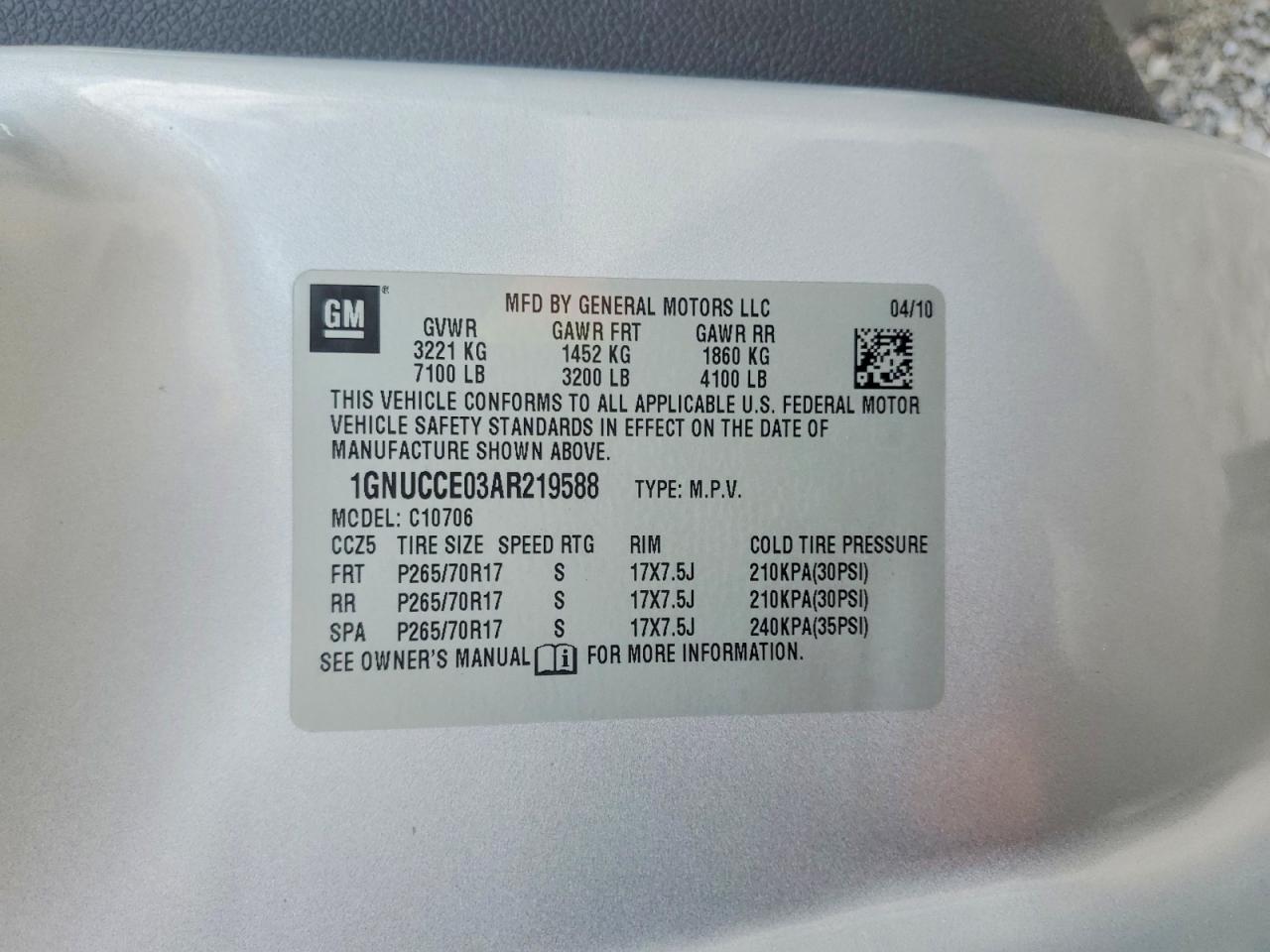 2010 Chevrolet Tahoe C1500 Ltz Silver vin: 1GNUCCE03AR219588
