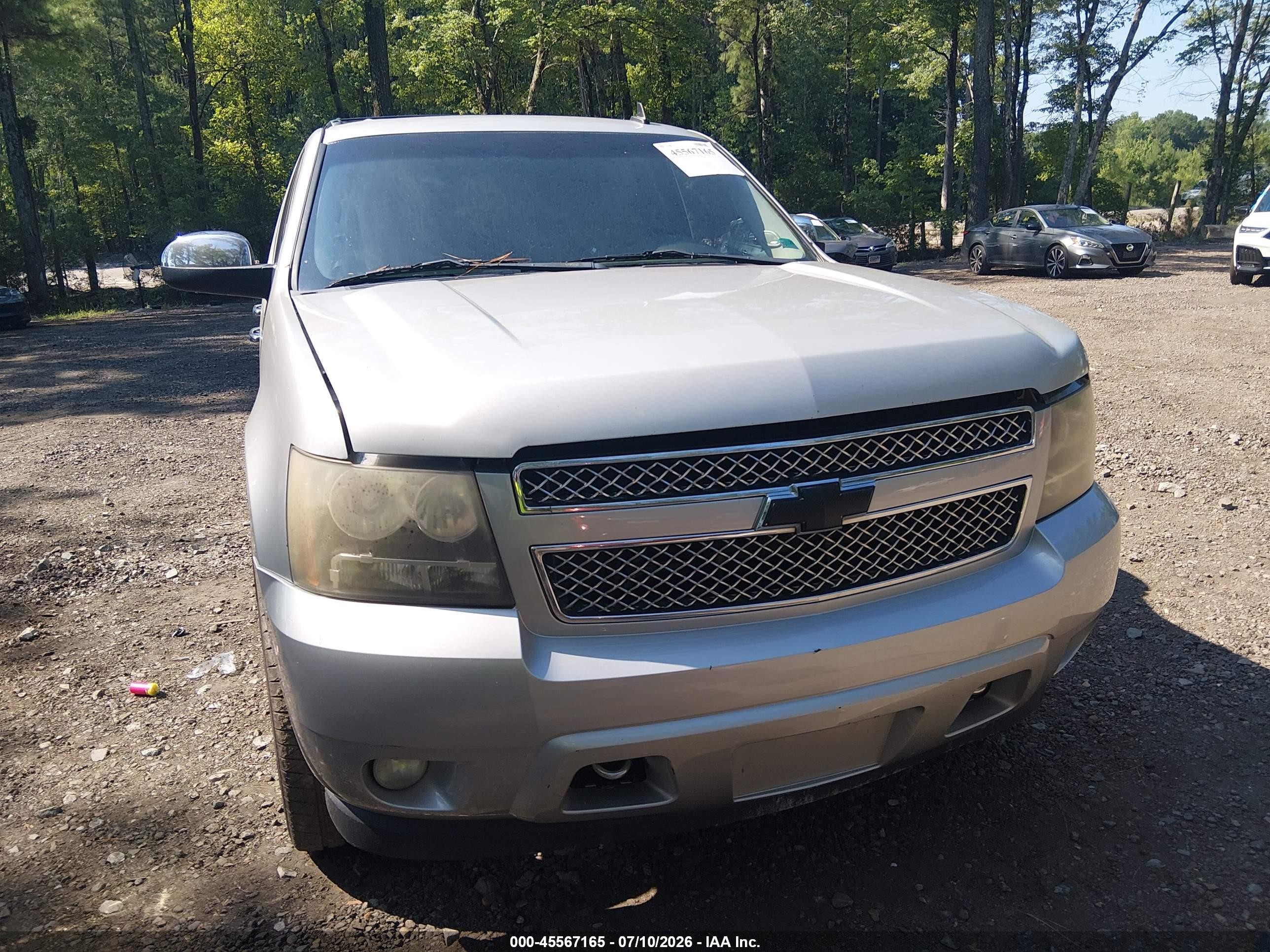2010 Chevrolet Tahoe Ltz Silver vin: 1GNUCCE04AR168313