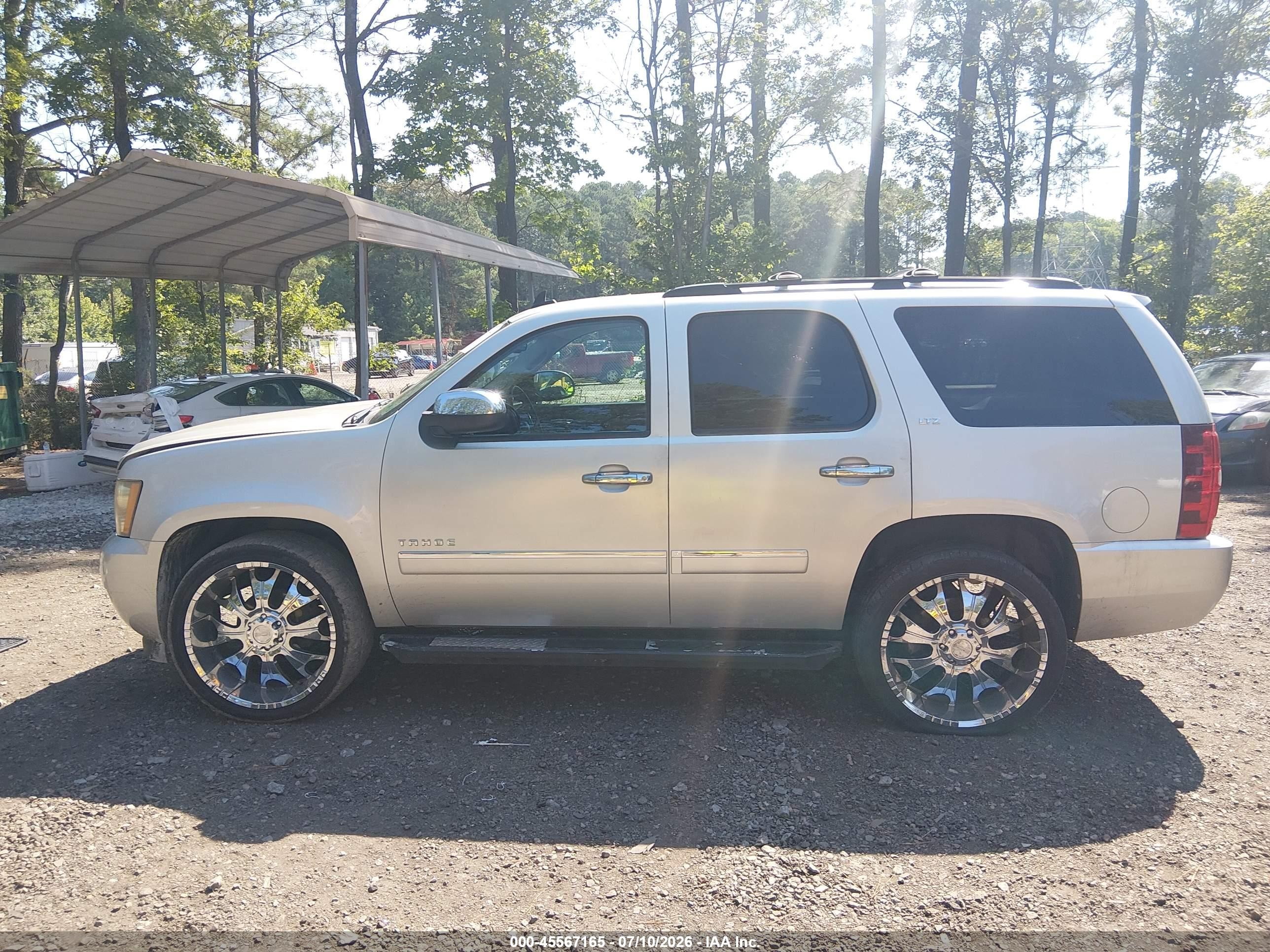 2010 Chevrolet Tahoe Ltz Silver vin: 1GNUCCE04AR168313