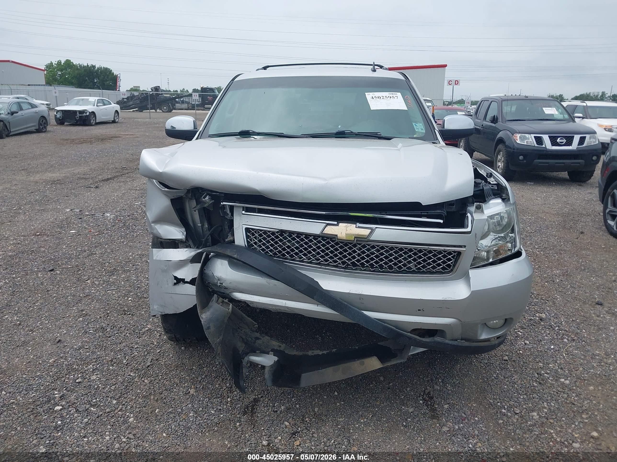 2010 Chevrolet Tahoe Ltz Silver vin: 1GNUCCE07AR219352