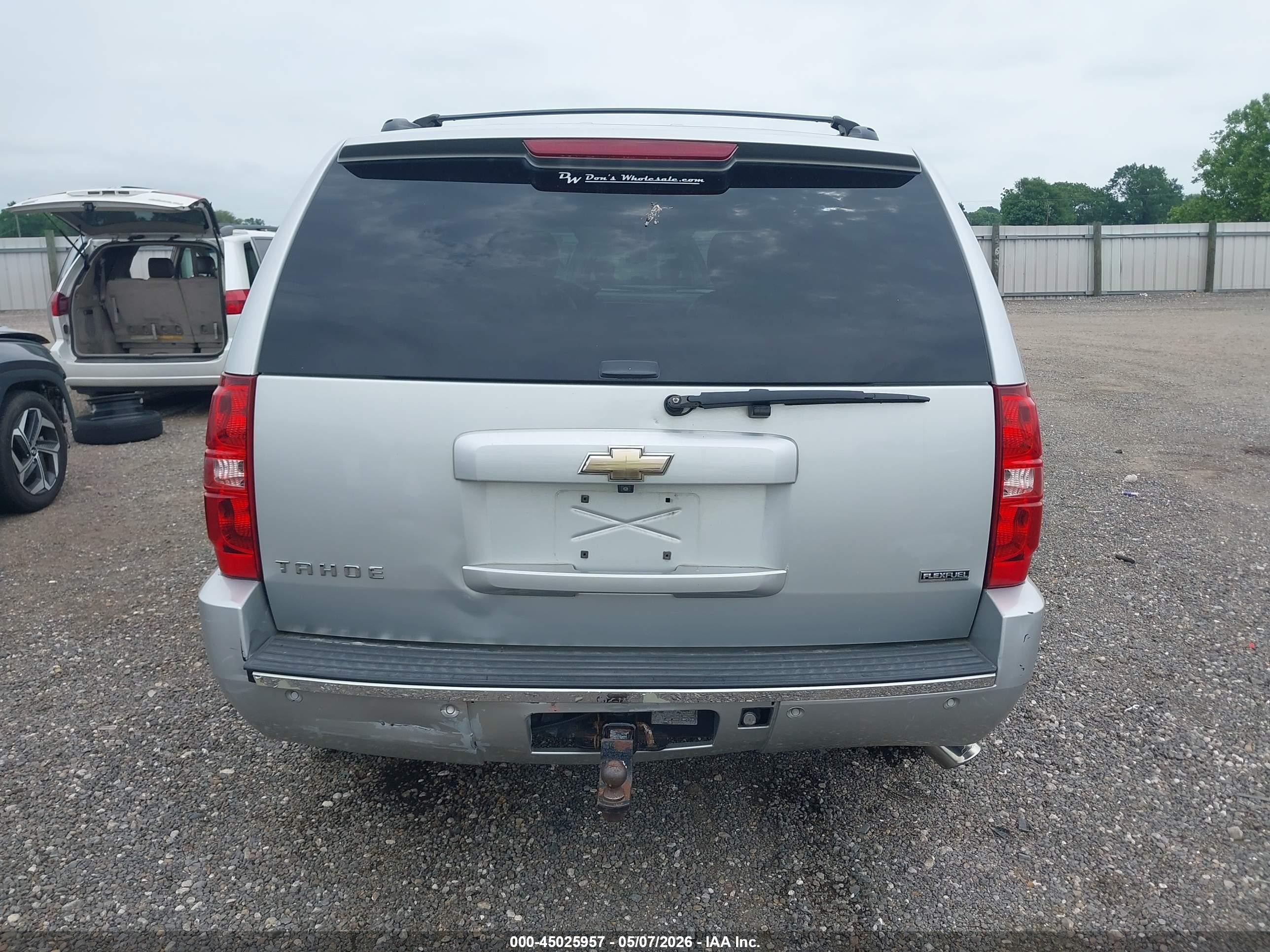 2010 Chevrolet Tahoe Ltz Silver vin: 1GNUCCE07AR219352