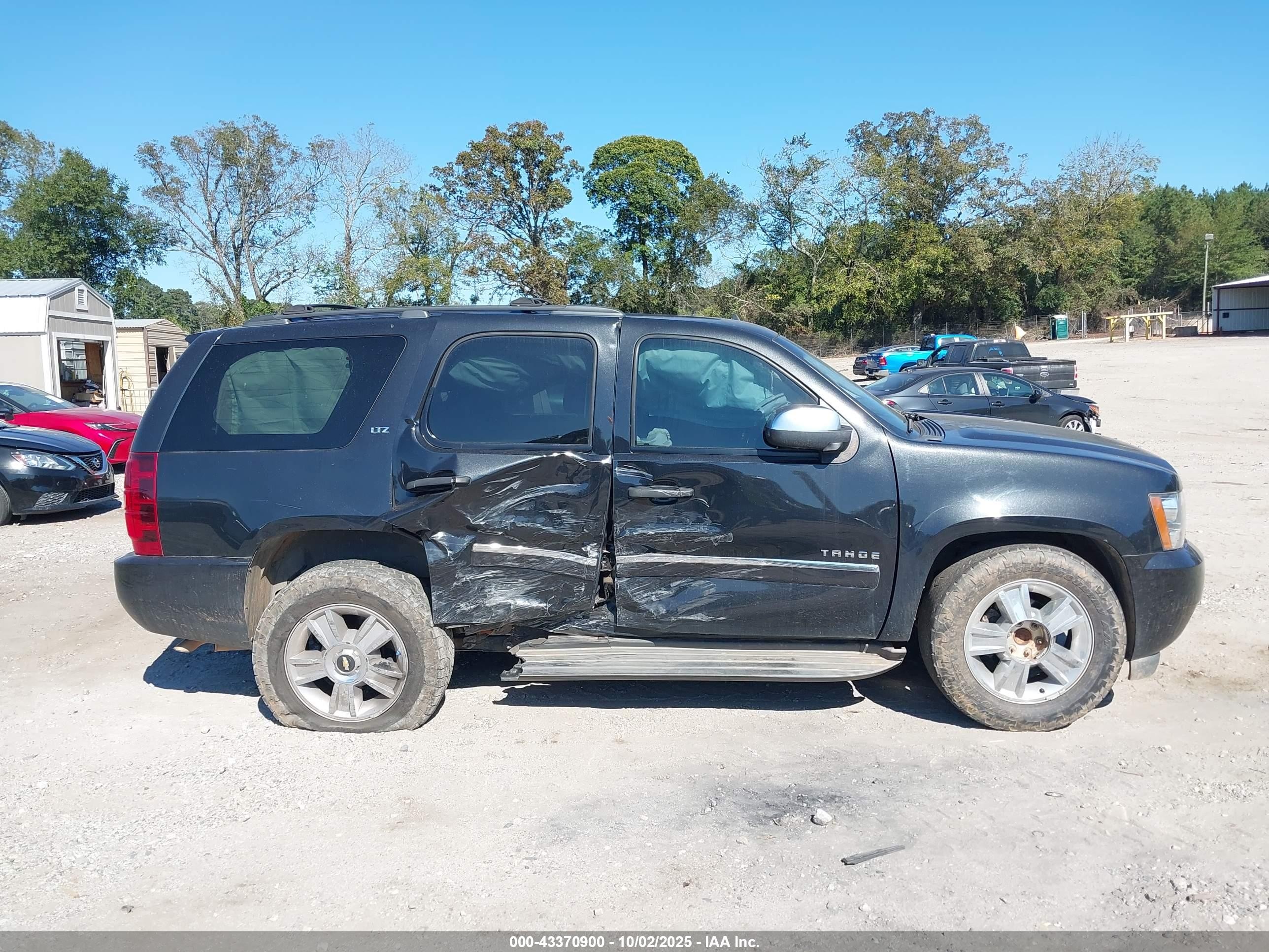 2010 Chevrolet Tahoe Ltz Black vin: 1GNUCCE09AR191635