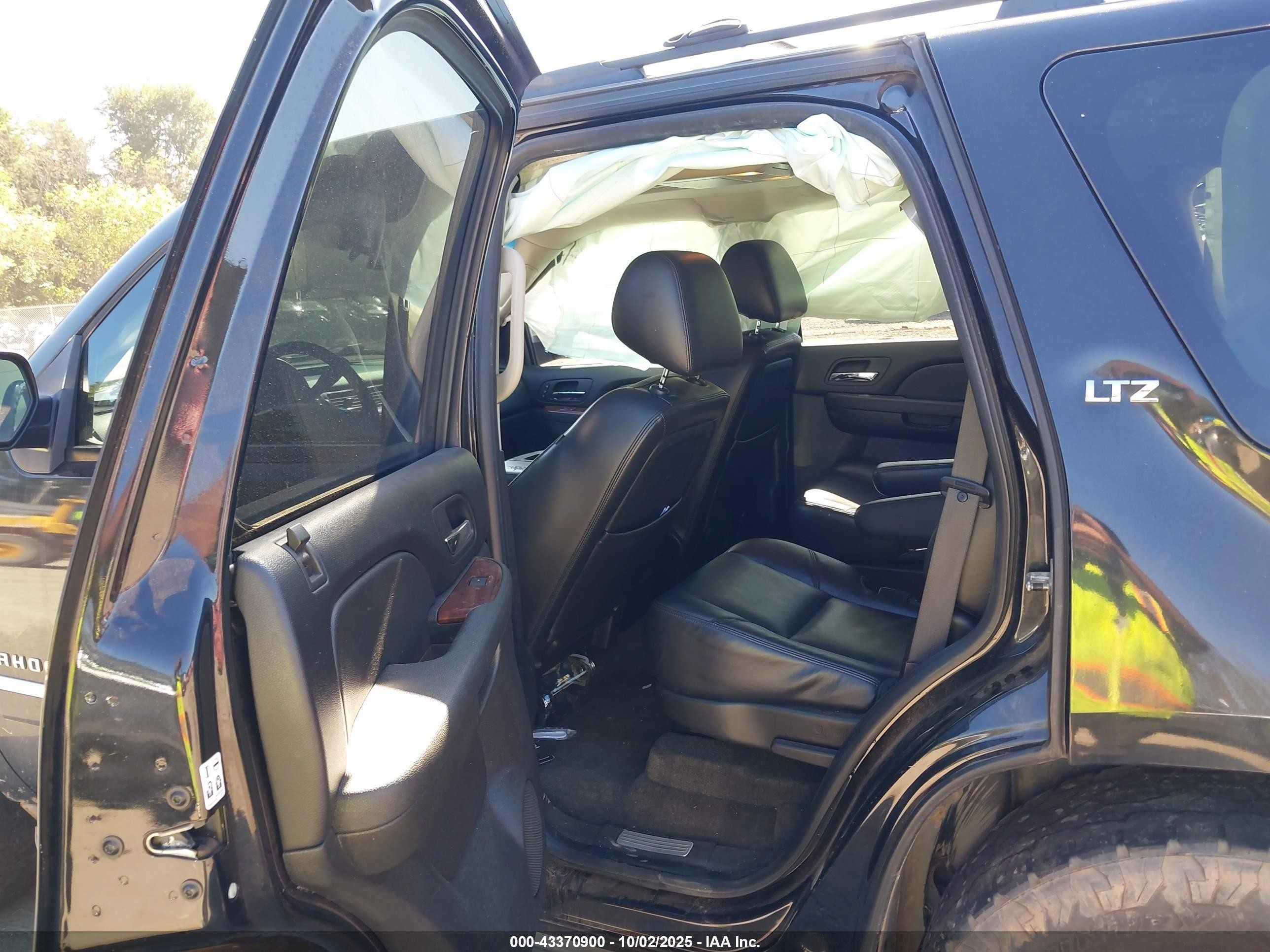 2010 Chevrolet Tahoe Ltz Black vin: 1GNUCCE09AR191635