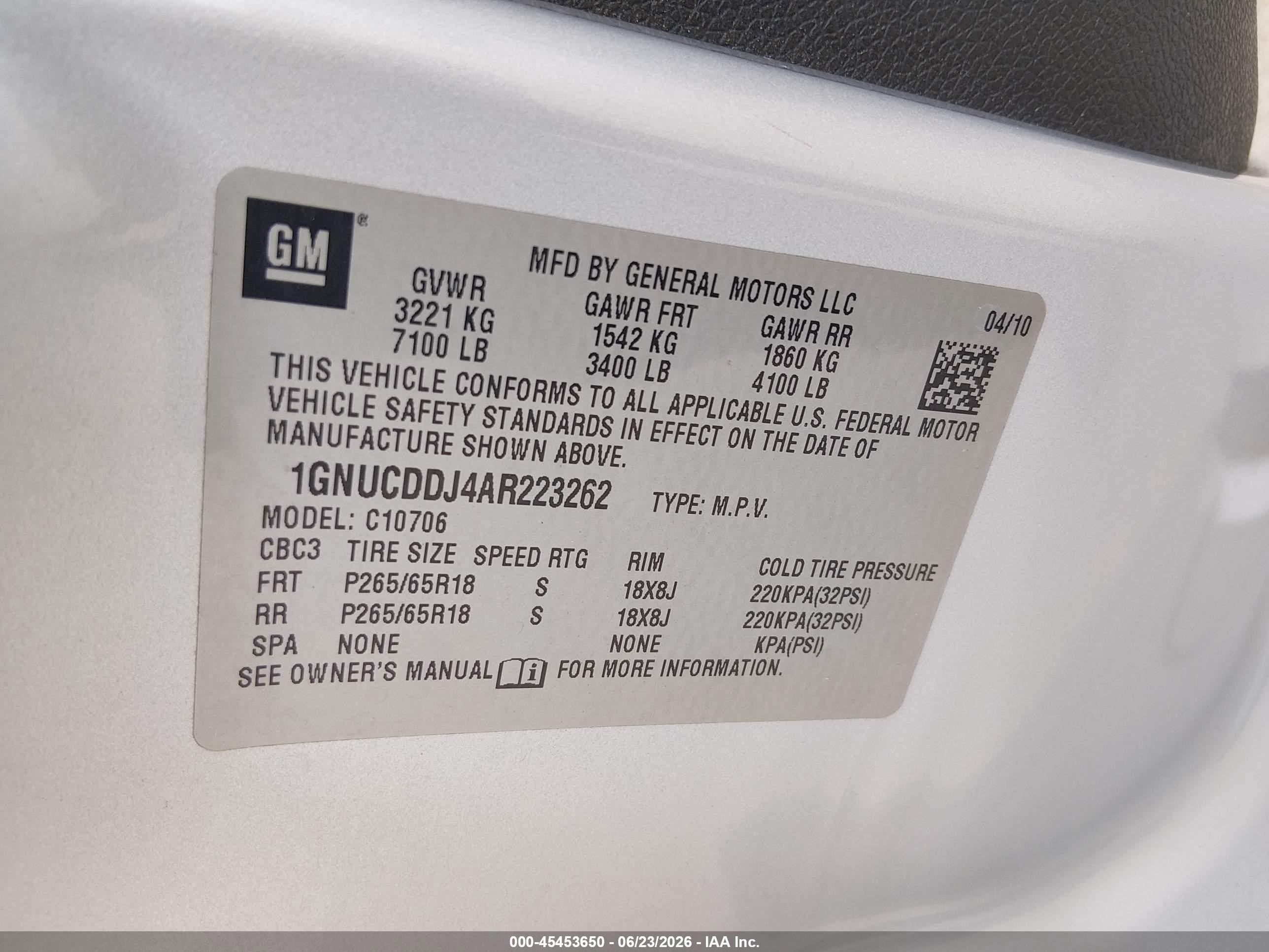 2010 Chevrolet Tahoe Hybrid   Silver vin: 1GNUCDDJ4AR223262