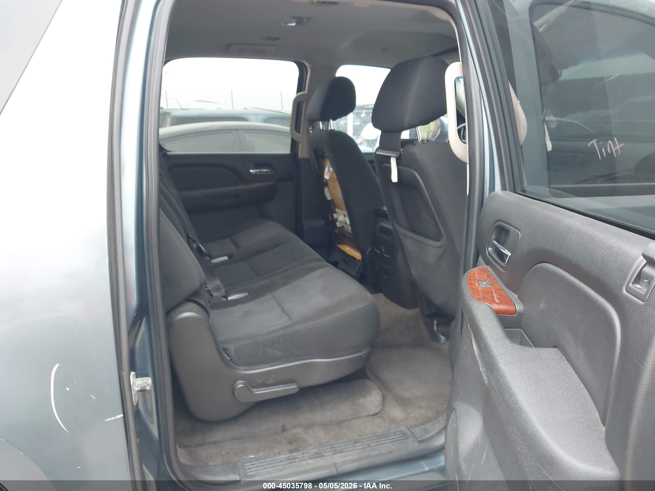 2010 Chevrolet Suburban 1500 Ls Light Blue vin: 1GNUCHE04AR156210