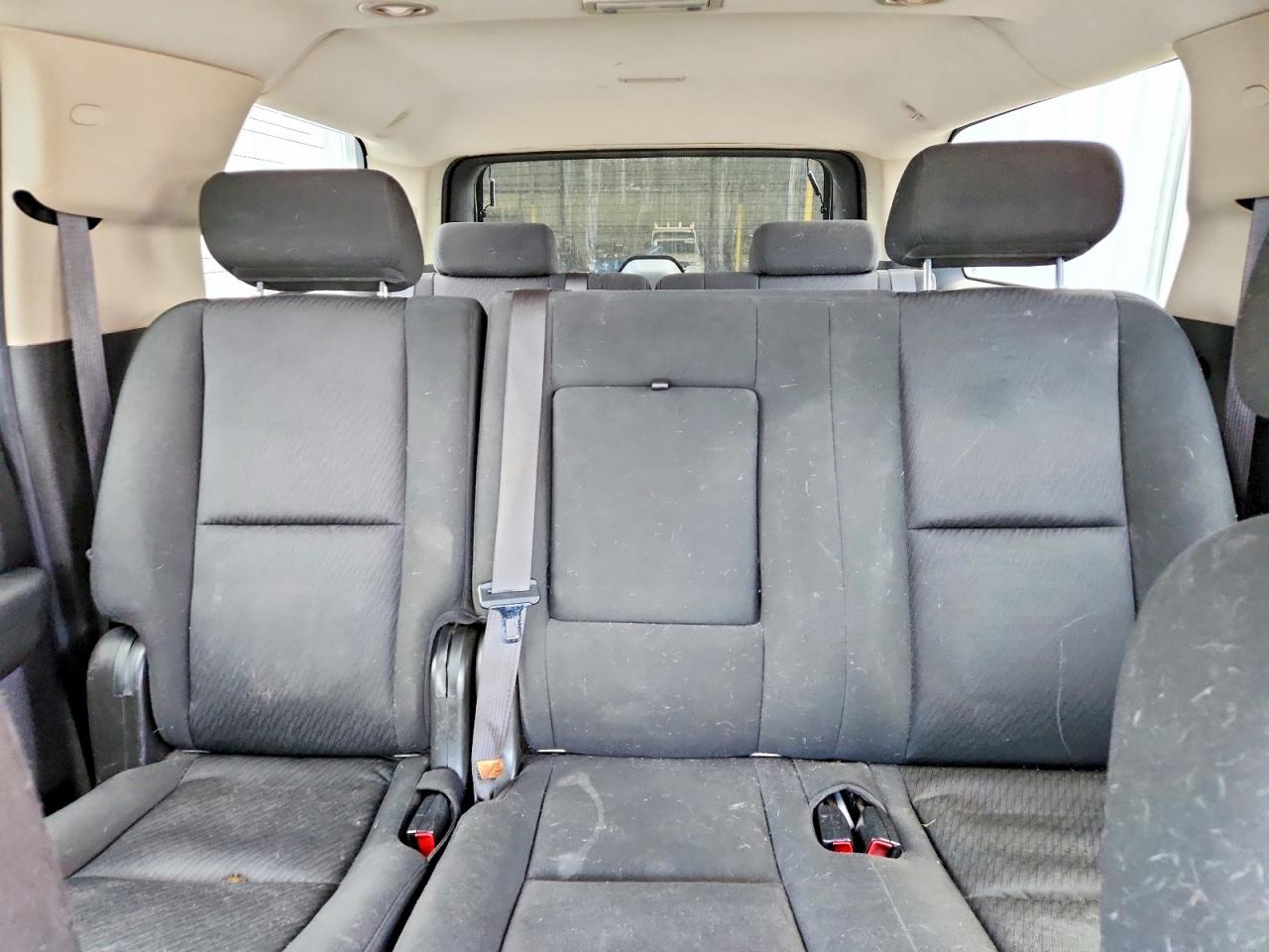 2010 Chevrolet Suburban C1500 Ls Серый vin: 1GNUCHE08AR226825