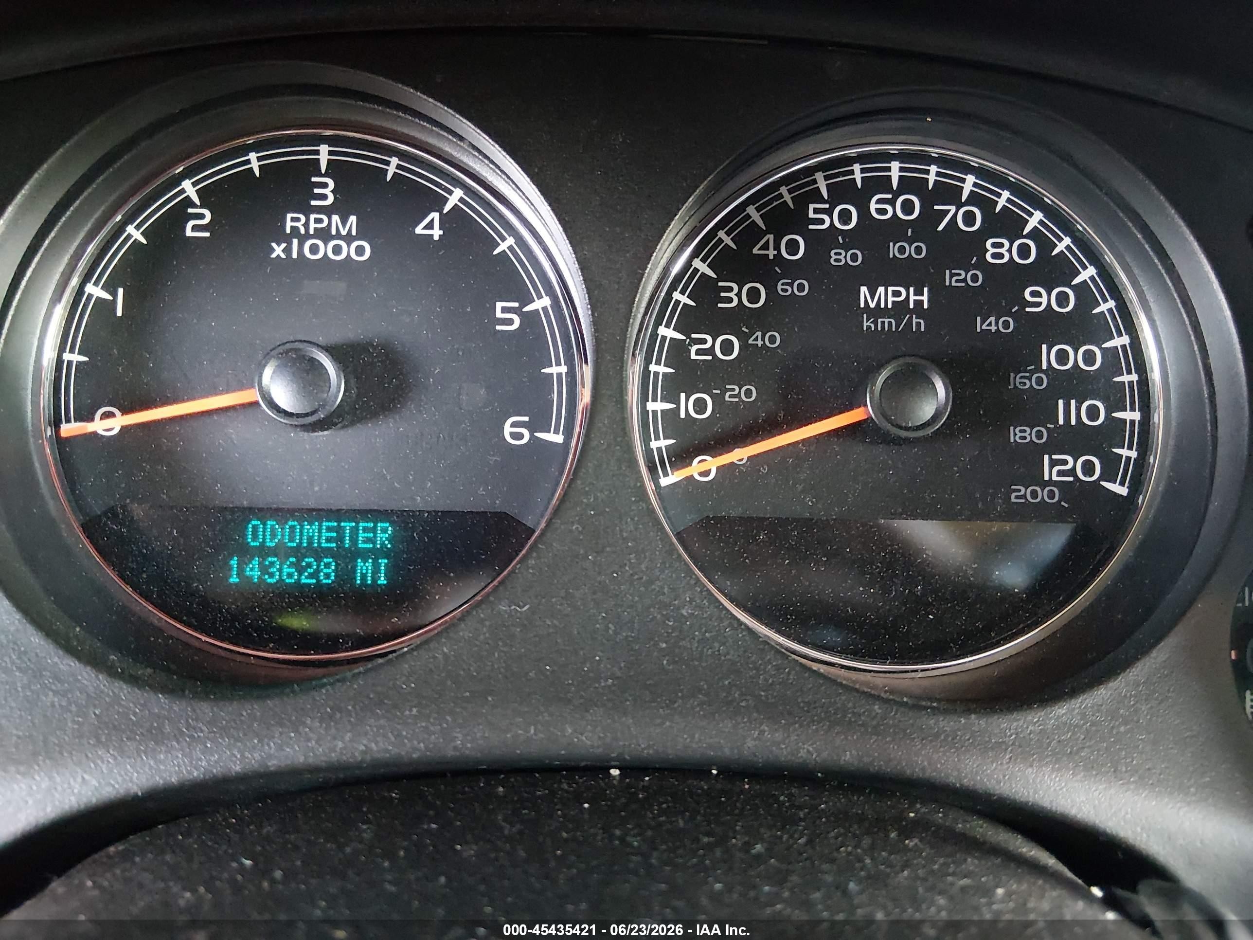 2010 Chevrolet Suburban 1500 Ls Серый vin: 1GNUCHE09AR282935