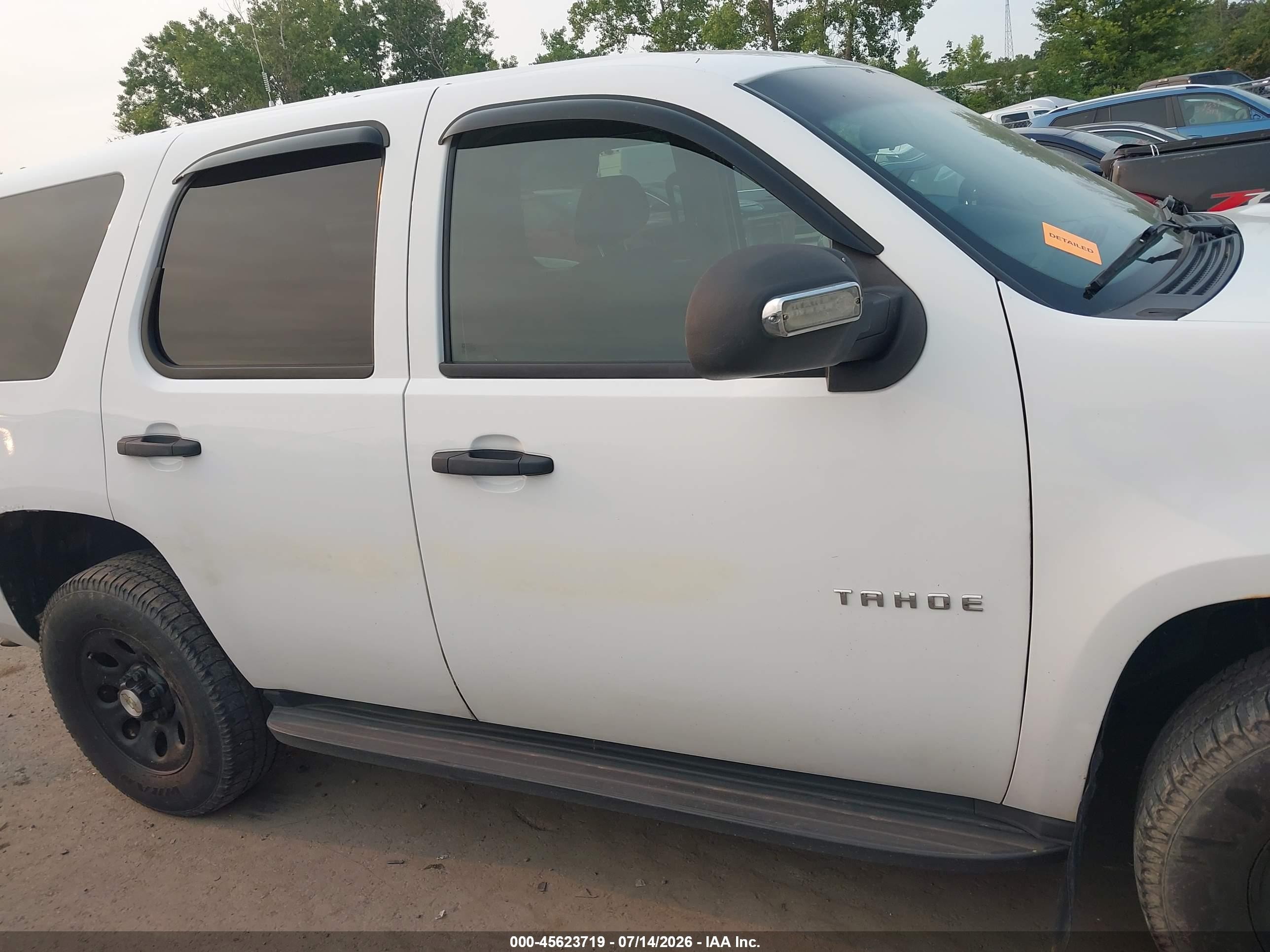 2010 Chevrolet Tahoe Commercial Fleet White vin: 1GNUKAE03AR218528