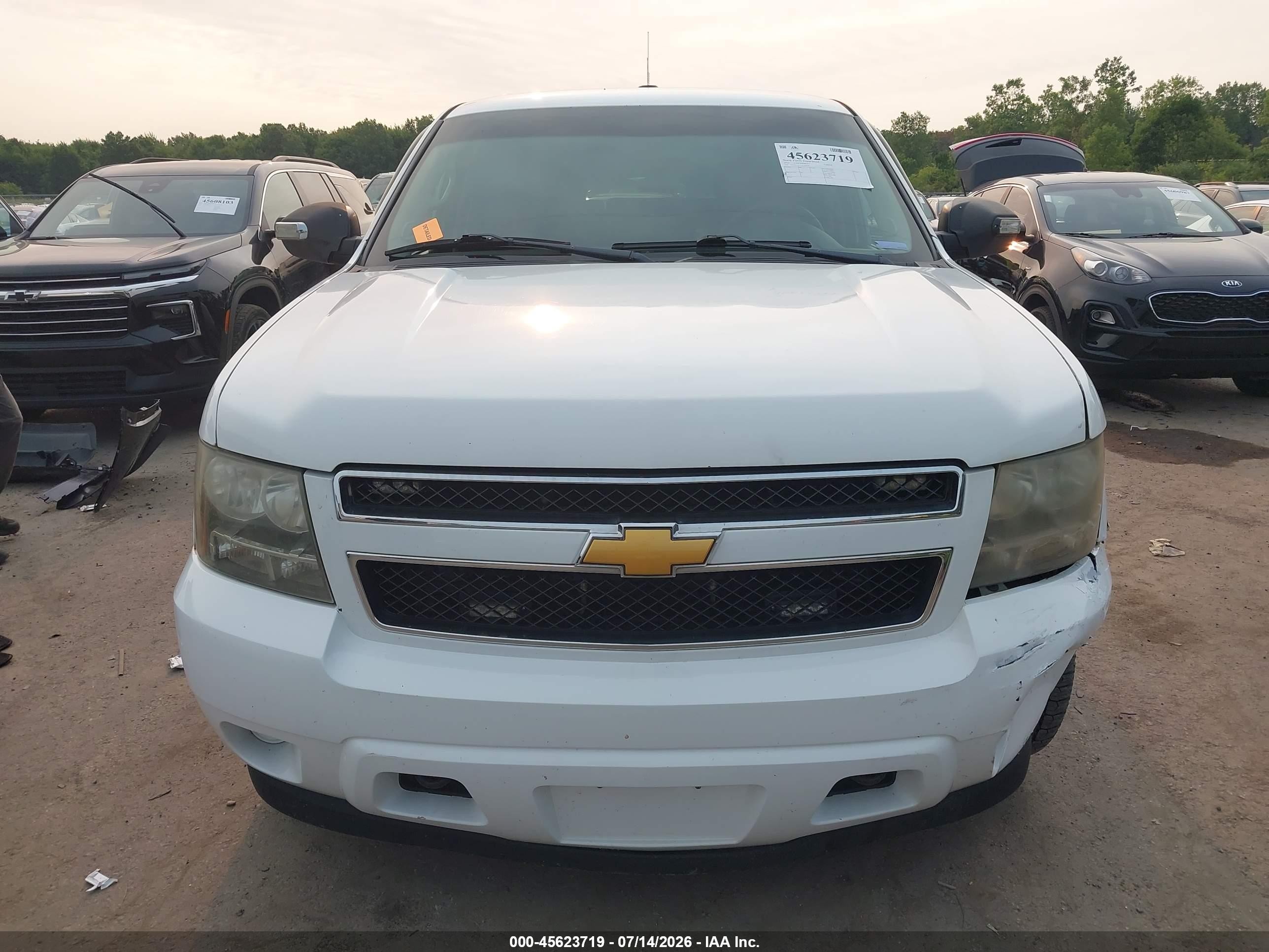 2010 Chevrolet Tahoe Commercial Fleet White vin: 1GNUKAE03AR218528