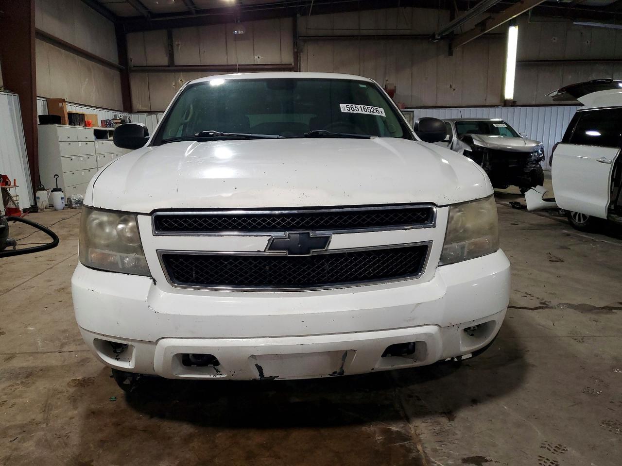 2010 Chevrolet Tahoe K1500 Ls Белый vin: 1GNUKAE04AR272856