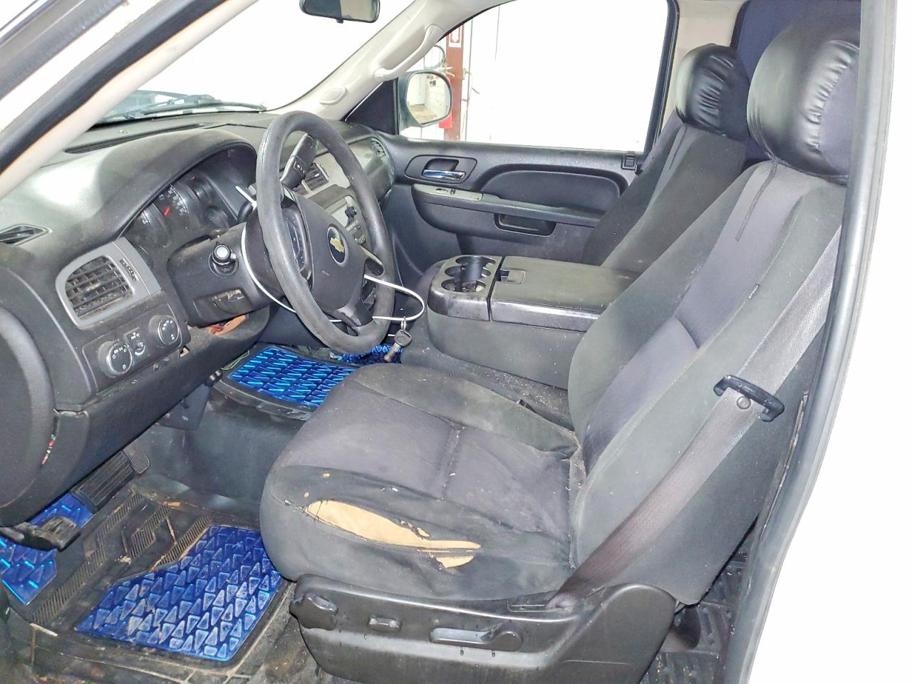 2010 Chevrolet Tahoe K1500 Ls Белый vin: 1GNUKAE04AR272856