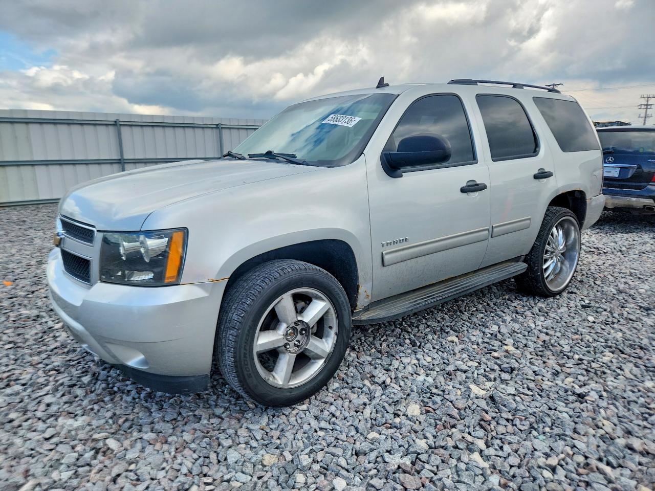 2010 Chevrolet Tahoe K1500 Ls Серебряный vin: 1GNUKAE05AR142777