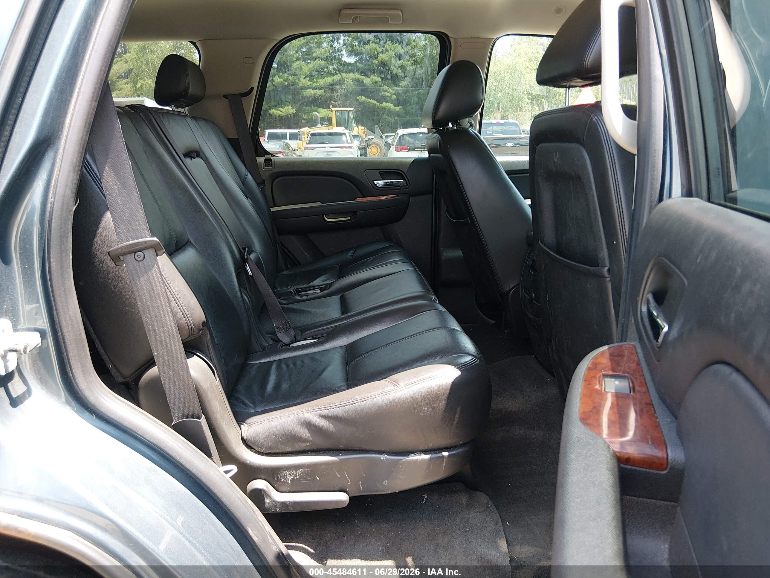 2010 Chevrolet Tahoe Lt Blue vin: 1GNUKBE01AR257978