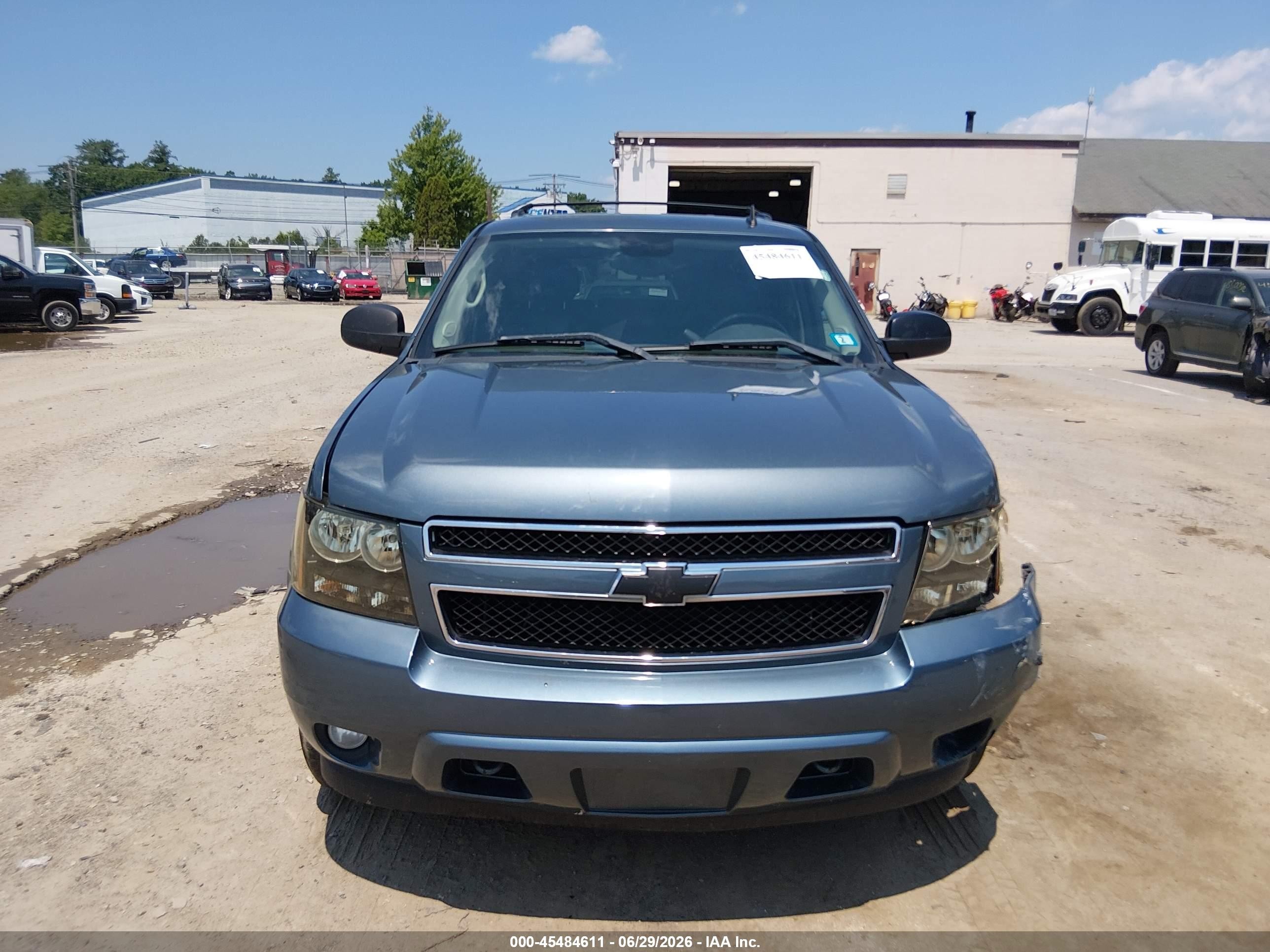 2010 Chevrolet Tahoe Lt Blue vin: 1GNUKBE01AR257978