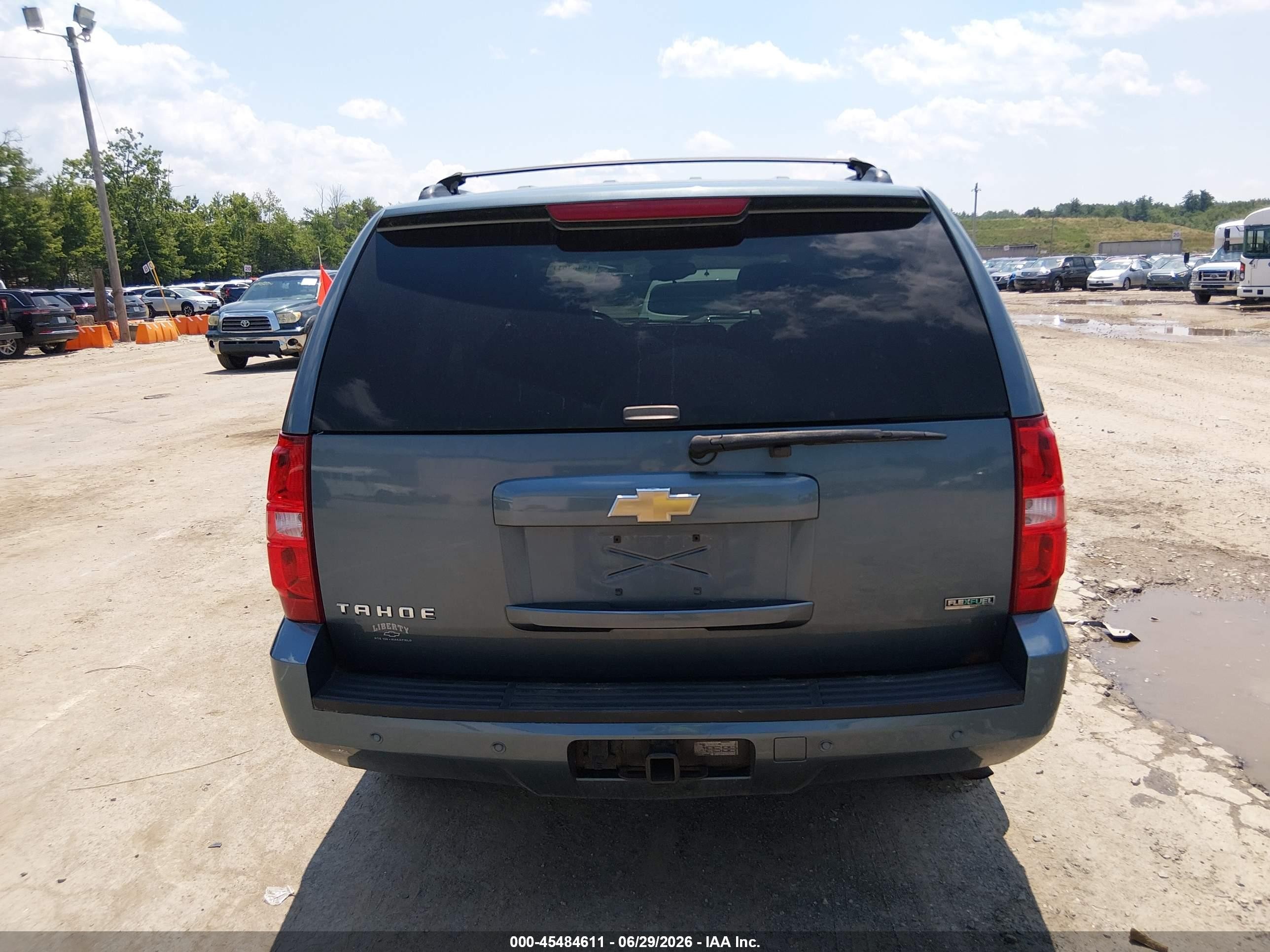 2010 Chevrolet Tahoe Lt Blue vin: 1GNUKBE01AR257978