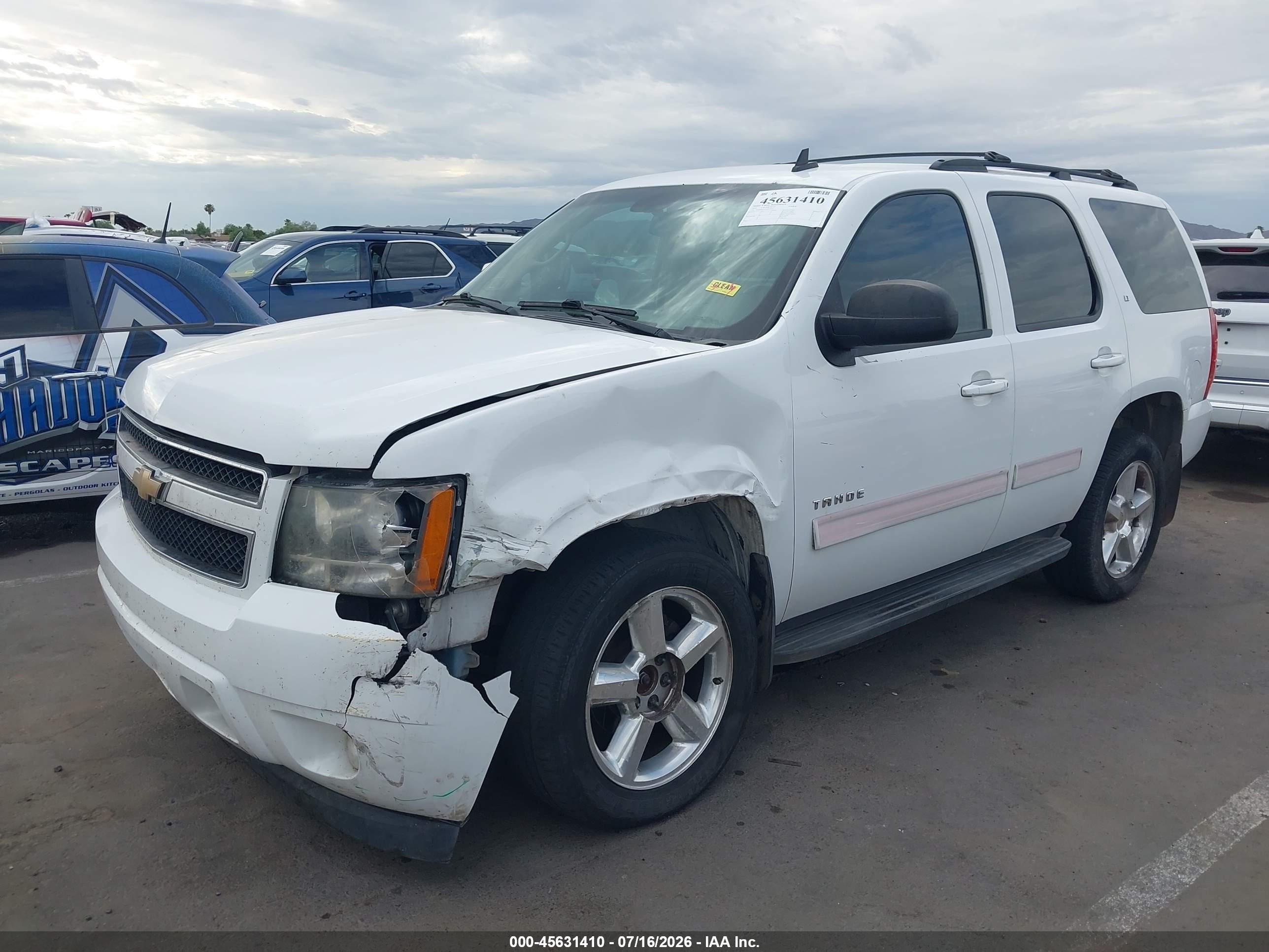 2010 Chevrolet Tahoe Lt White vin: 1GNUKBE04AR274094