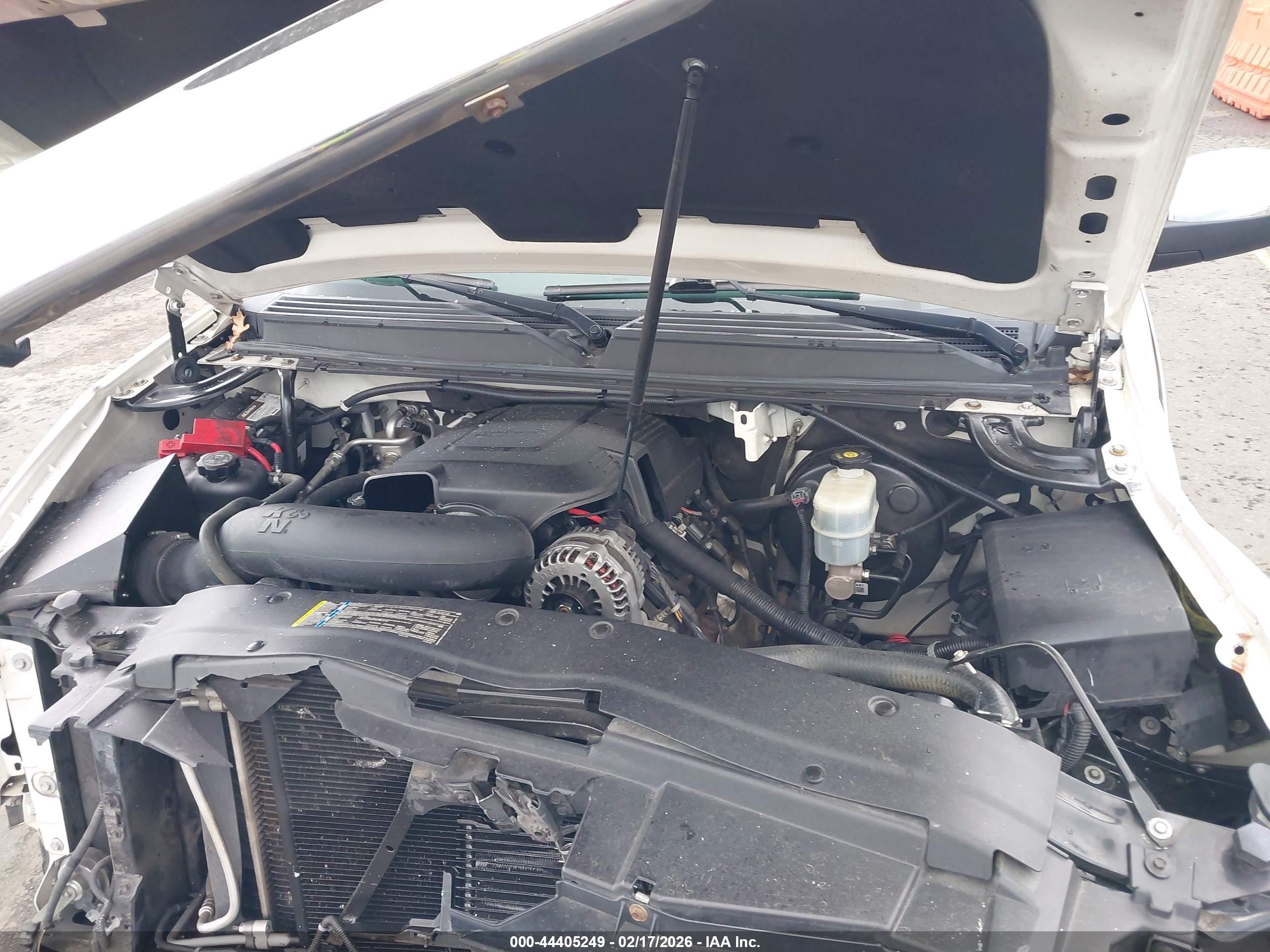 2010 Chevrolet Tahoe Ltz Cream vin: 1GNUKCE00AR210611