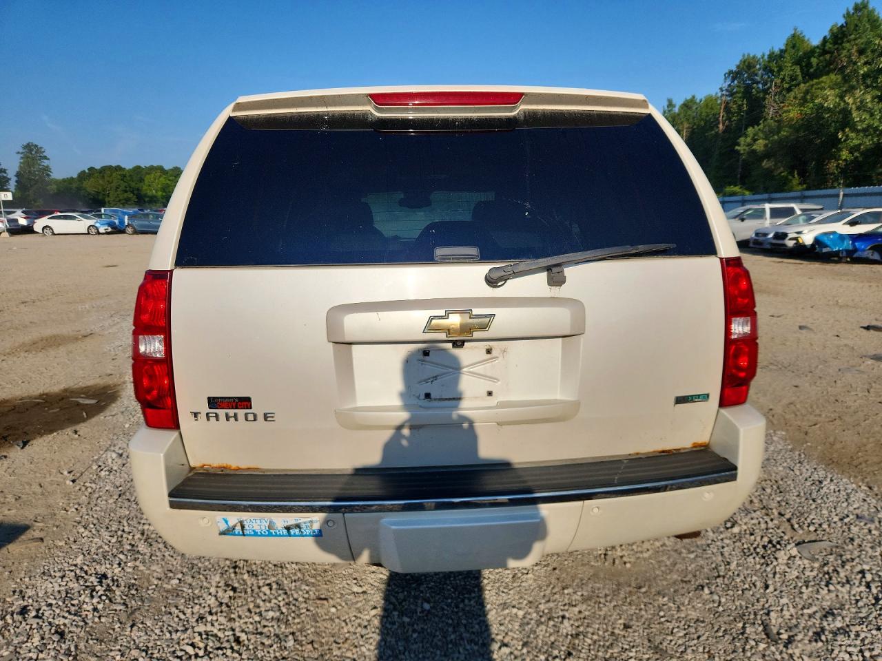 2010 Chevrolet Tahoe Белый vin: 1GNUKCE00AR264460