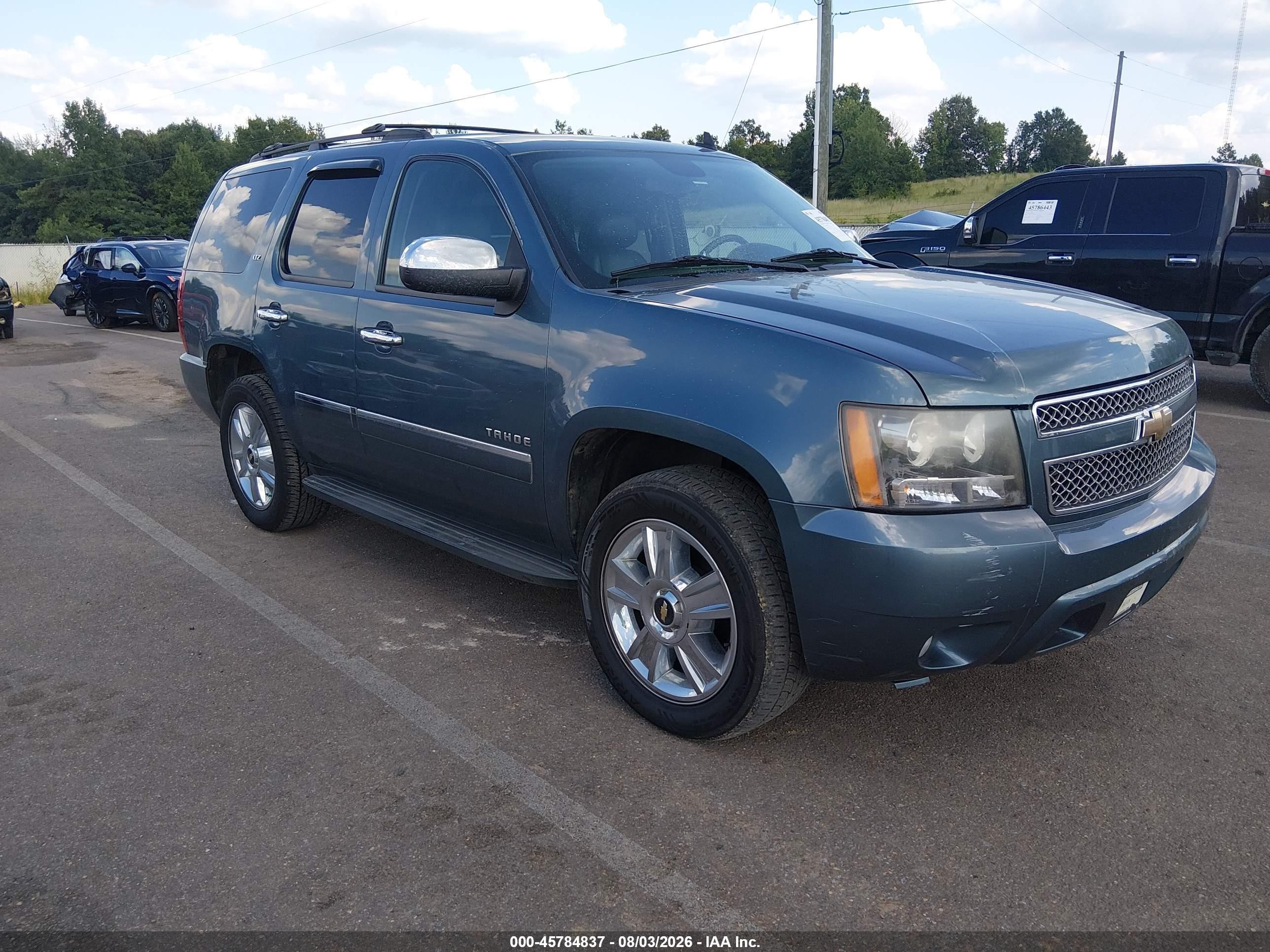 2010 Chevrolet Tahoe Ltz Blue vin: 1GNUKCE02AR114334