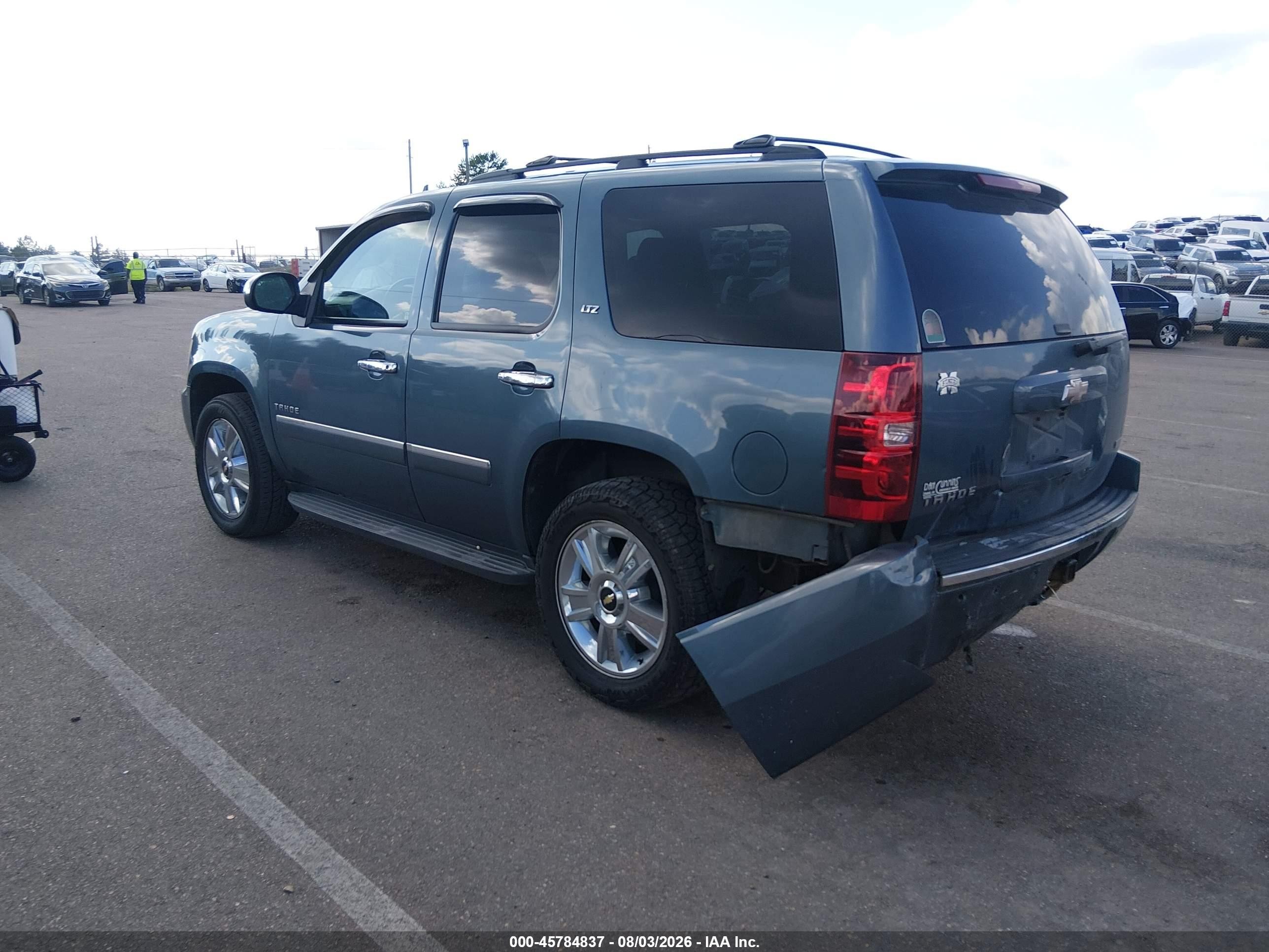 2010 Chevrolet Tahoe Ltz Blue vin: 1GNUKCE02AR114334