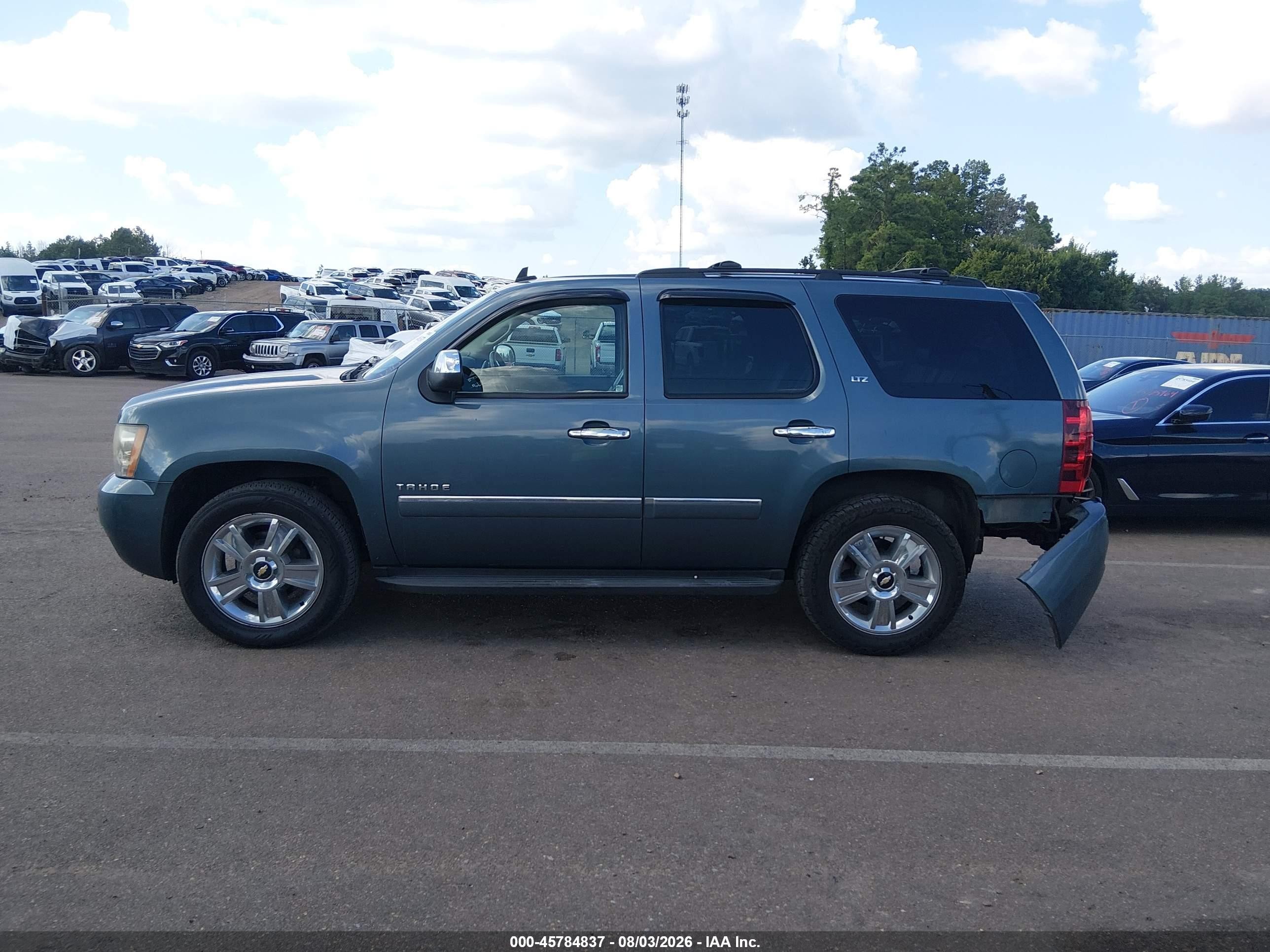 2010 Chevrolet Tahoe Ltz Blue vin: 1GNUKCE02AR114334