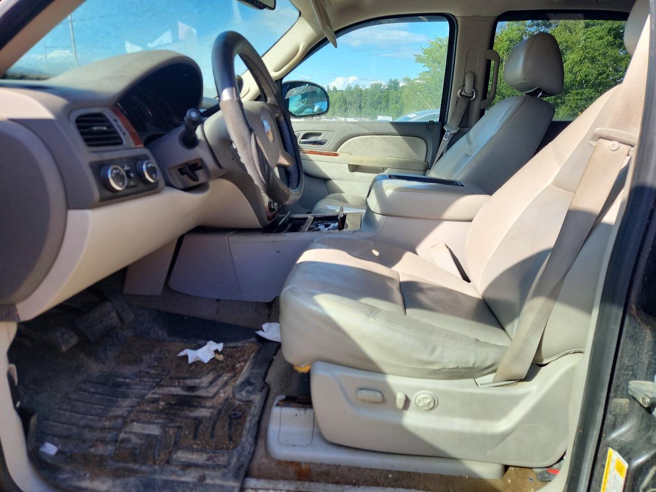 2010 Chevrolet Tahoe K1500 Ltz Gray vin: 1GNUKCE02AR140769