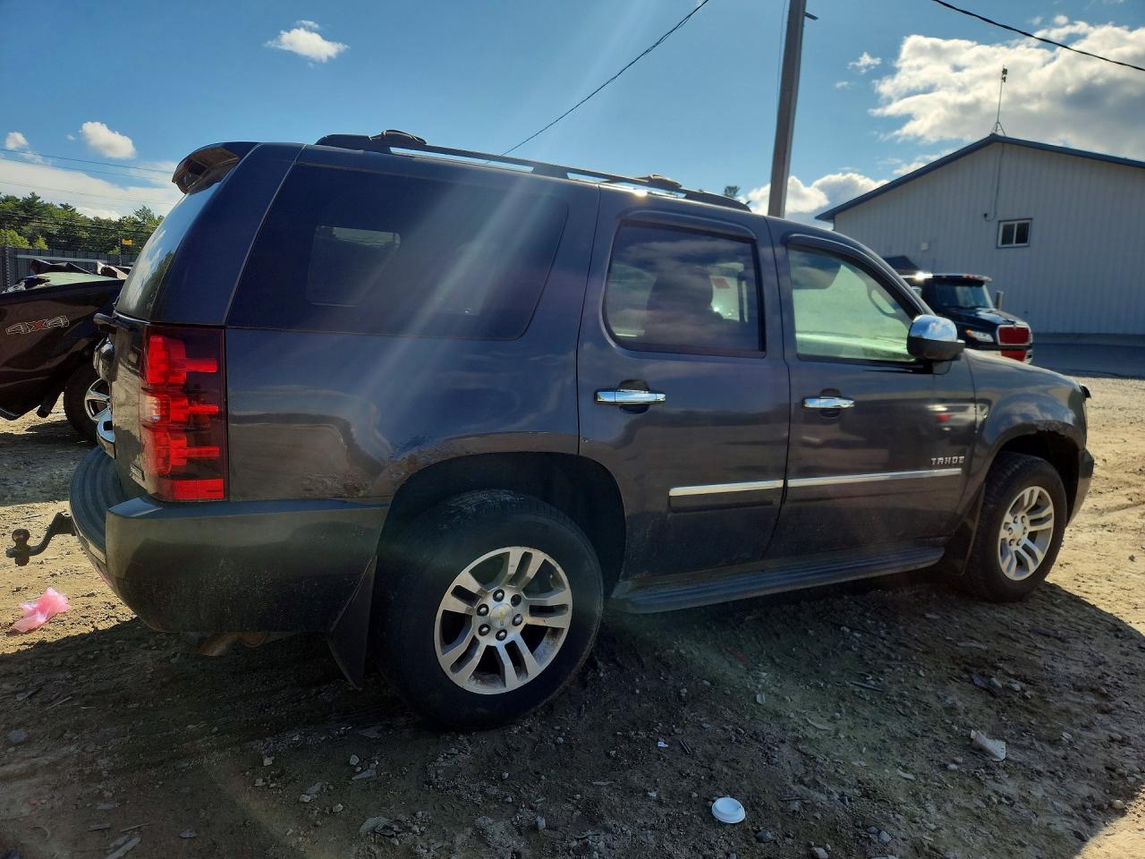 2010 Chevrolet Tahoe K1500 Ltz Gray vin: 1GNUKCE02AR140769