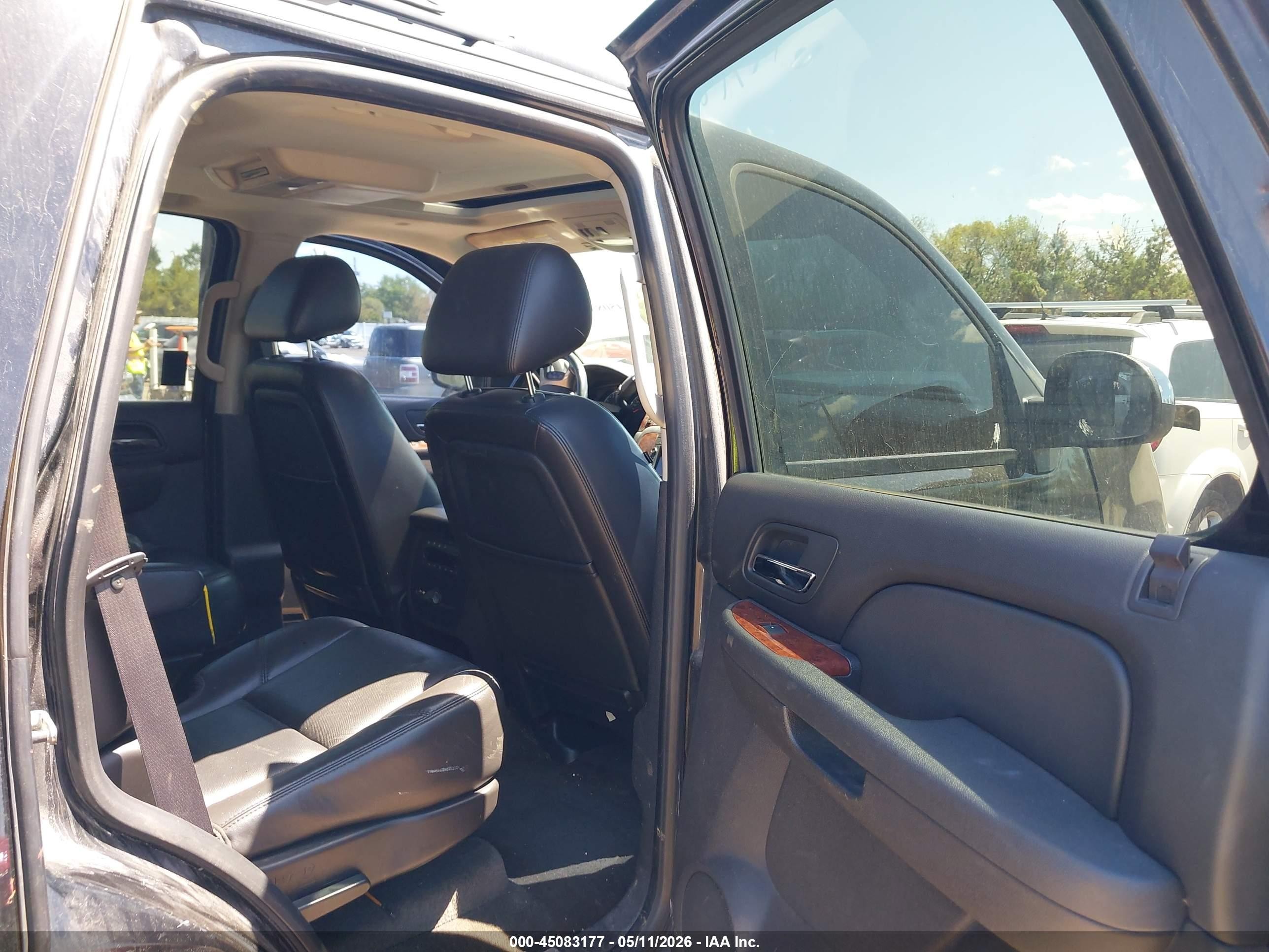 2010 Chevrolet Tahoe Ltz Black vin: 1GNUKCE02AR200503