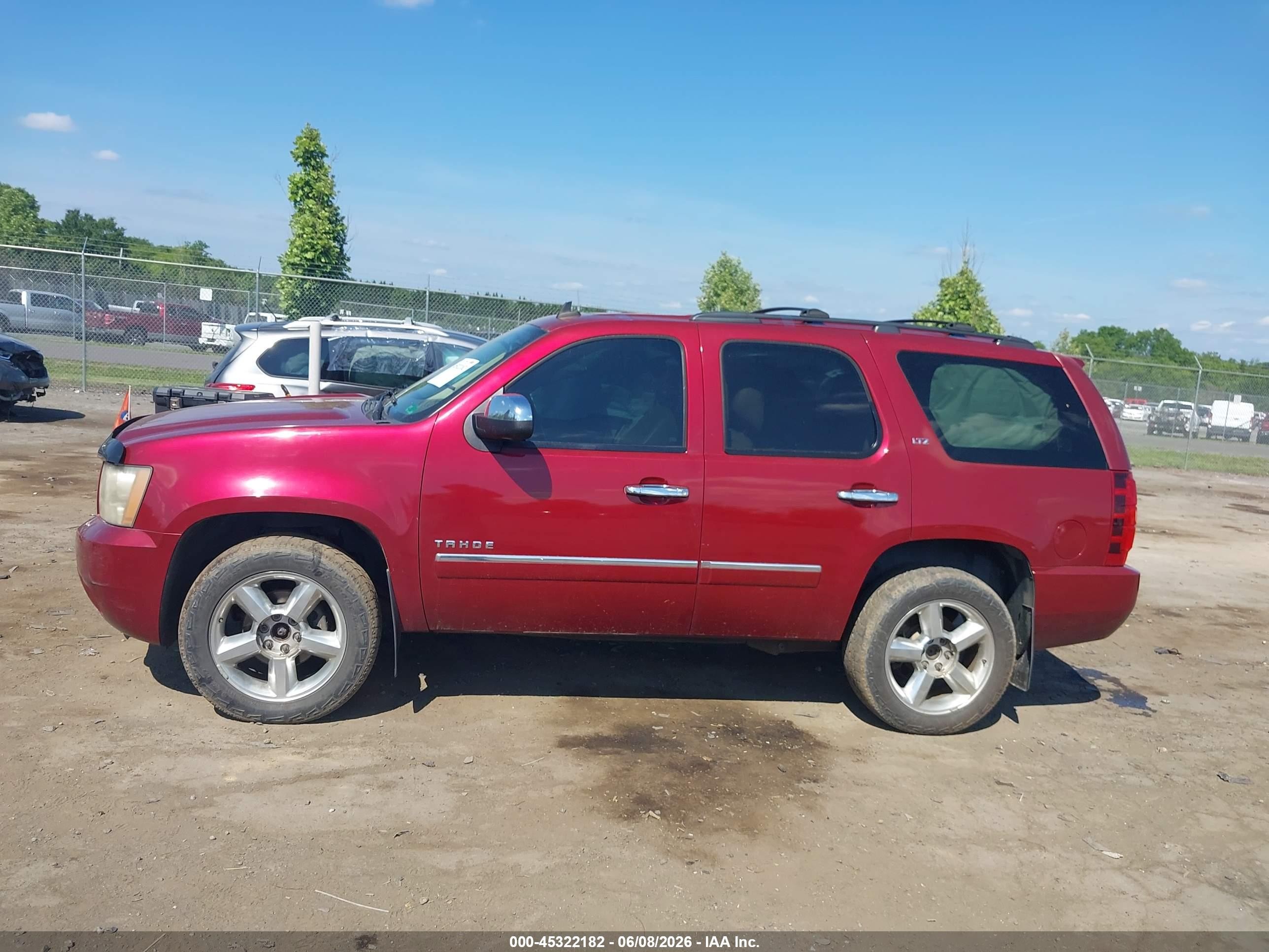 2010 Chevrolet Tahoe Ltz Red vin: 1GNUKCE03AR143776