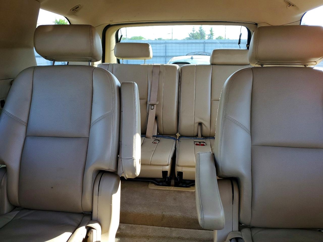 2010 Chevrolet Tahoe K1500 Ltz Black vin: 1GNUKCE03AR274609