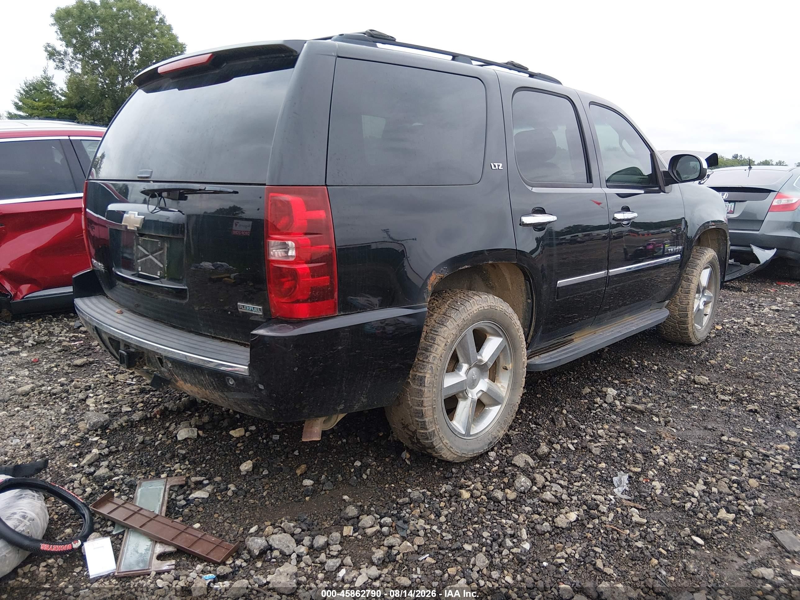 2010 Chevrolet Tahoe Ltz Черный vin: 1GNUKCE08AR268255