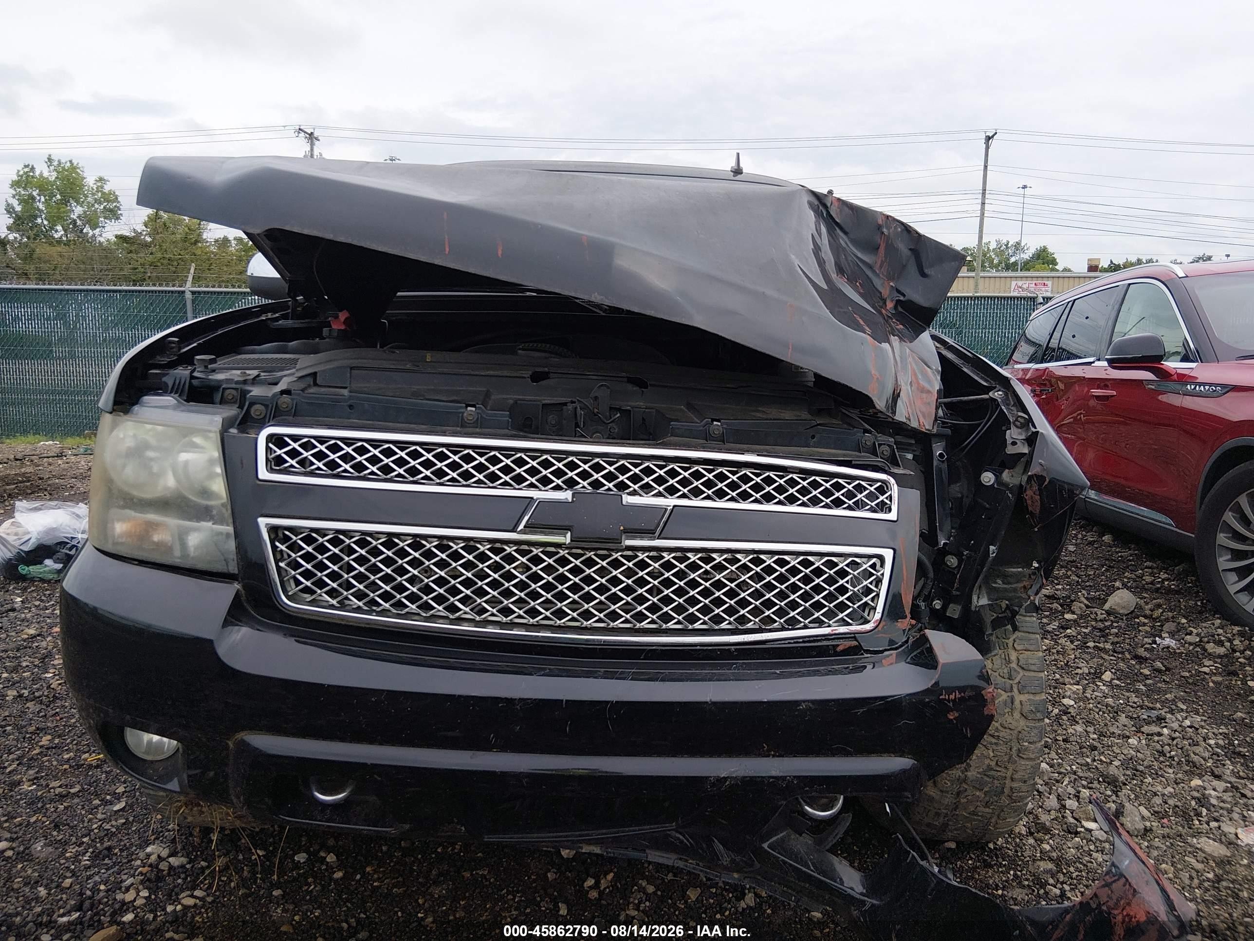 2010 Chevrolet Tahoe Ltz Черный vin: 1GNUKCE08AR268255