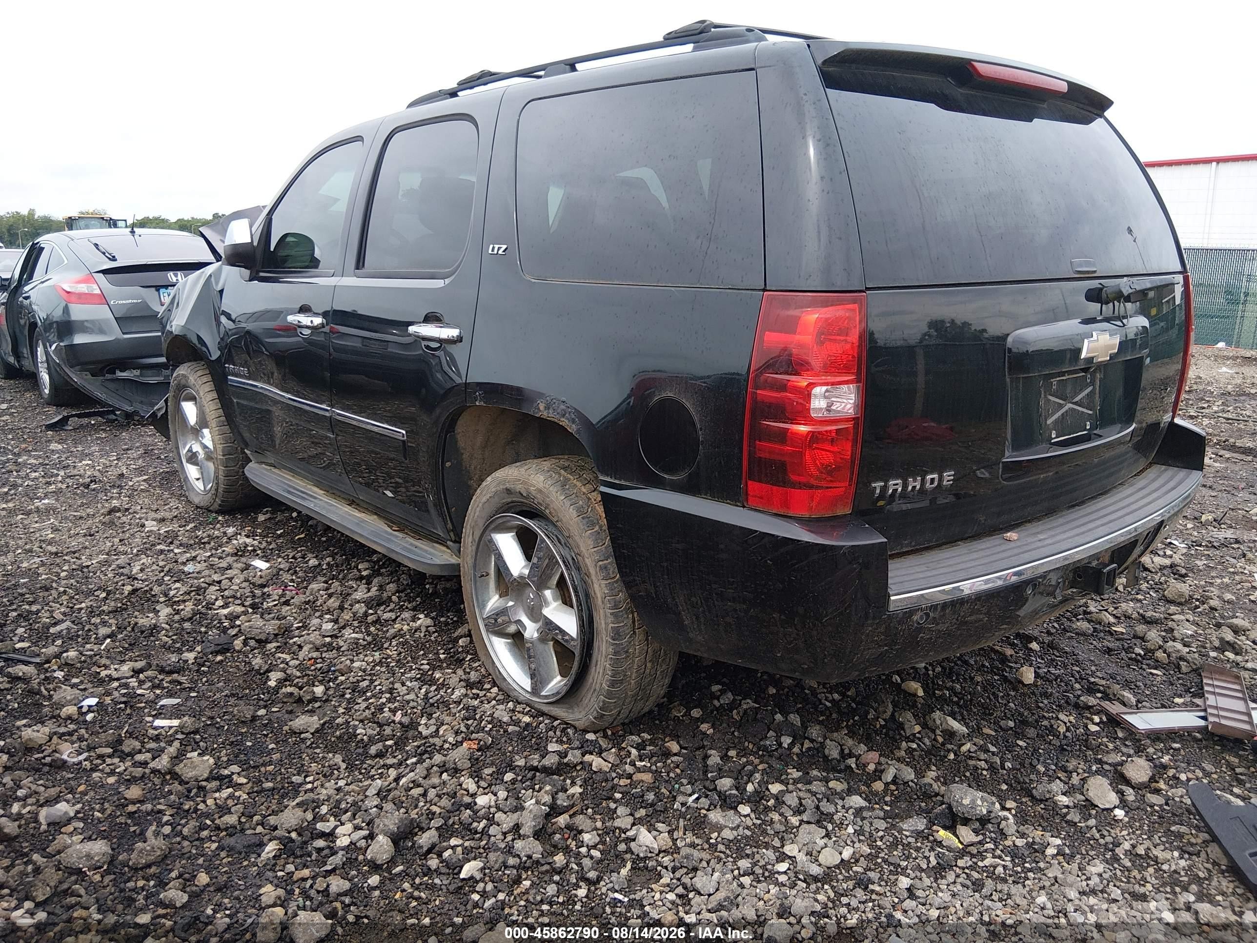 2010 Chevrolet Tahoe Ltz Черный vin: 1GNUKCE08AR268255