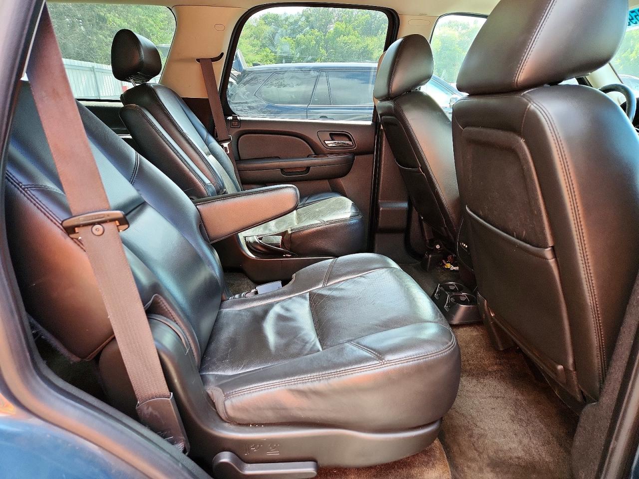 2010 Chevrolet Tahoe K1500 Ltz Синий vin: 1GNUKCE0XAR100925