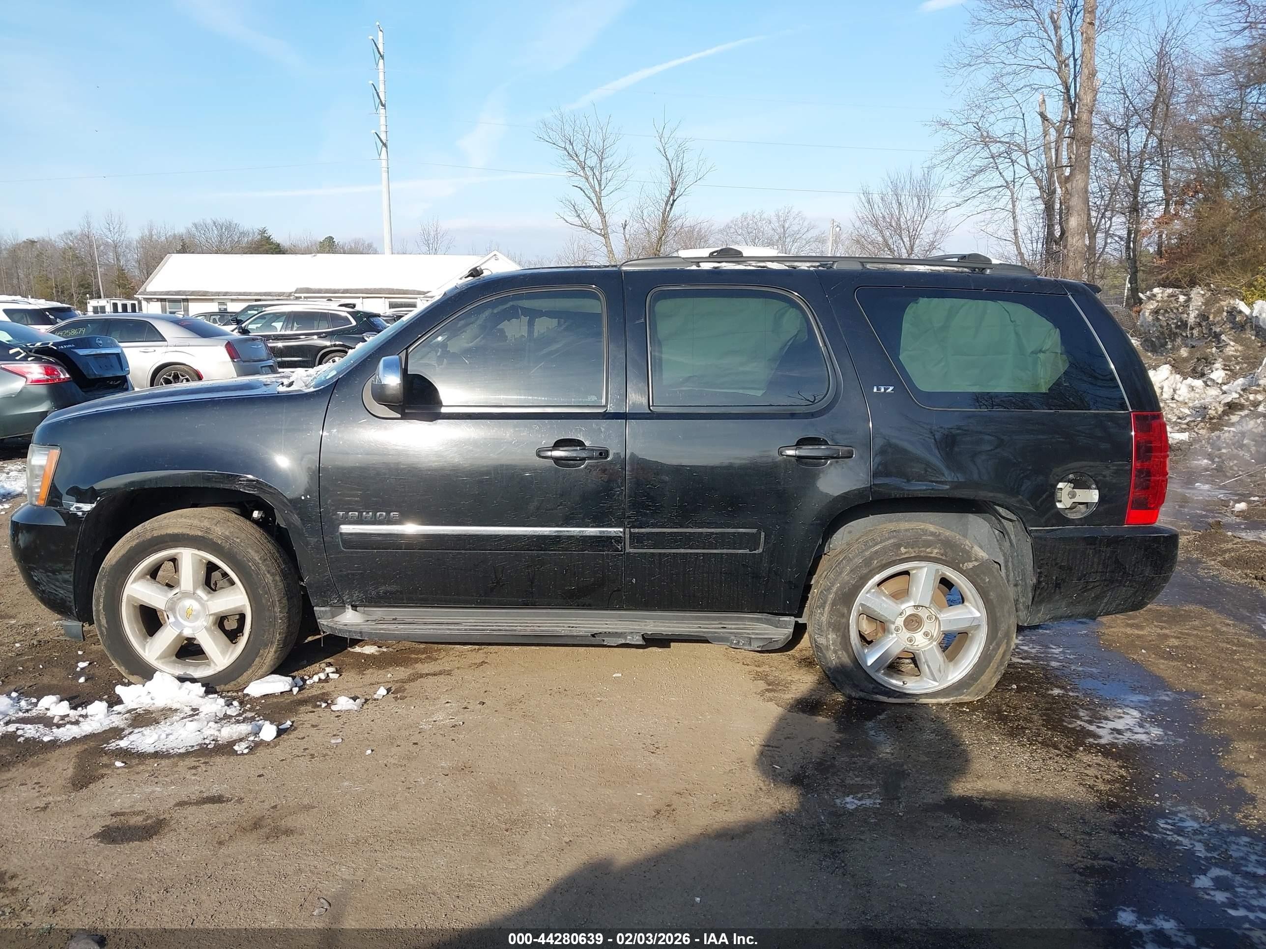 2010 Chevrolet Tahoe Ltz Black vin: 1GNUKCE0XAR242420