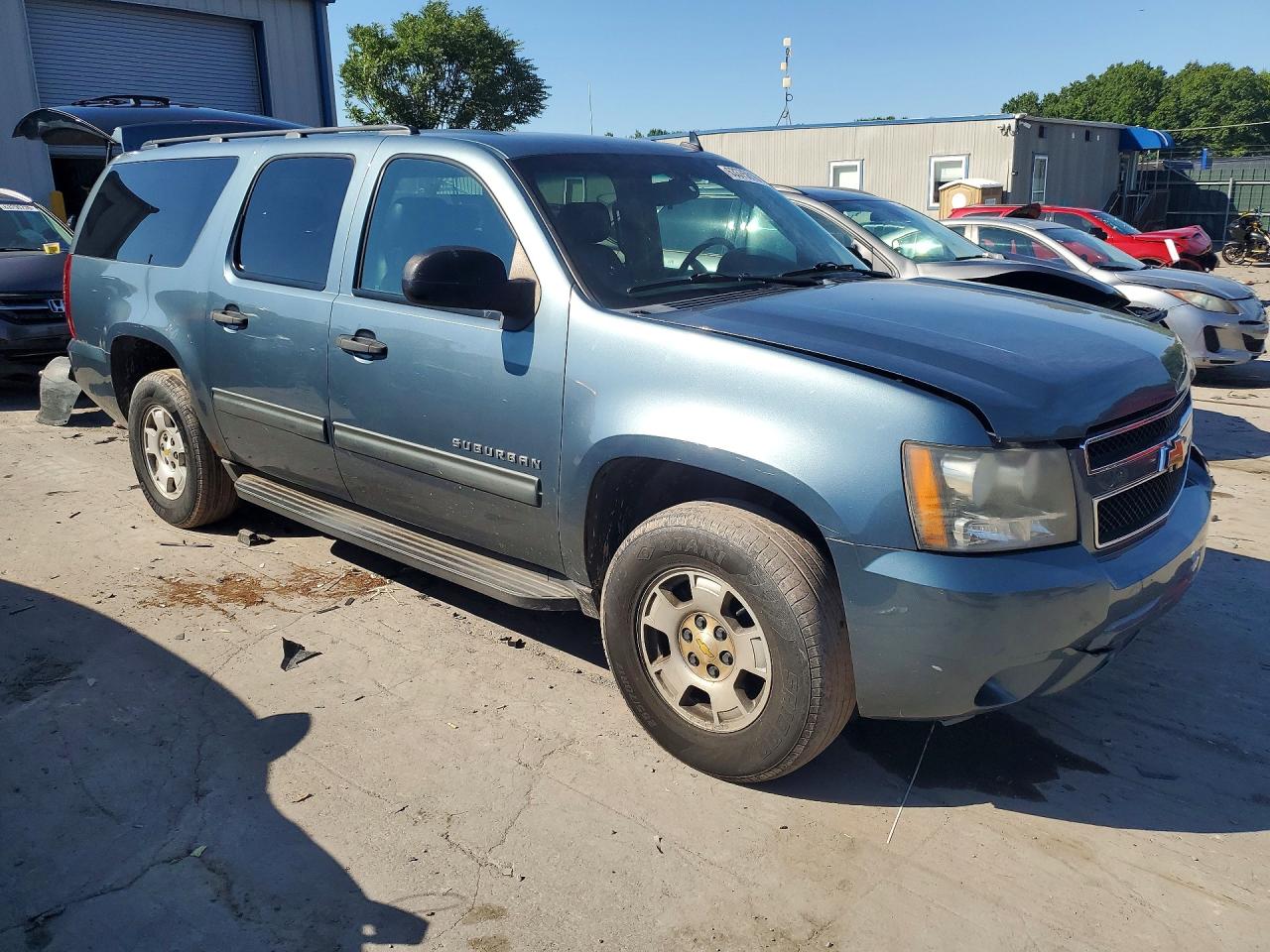 2010 Chevrolet Suburban K1500 Ls Blue vin: 1GNUKHE31AR212312