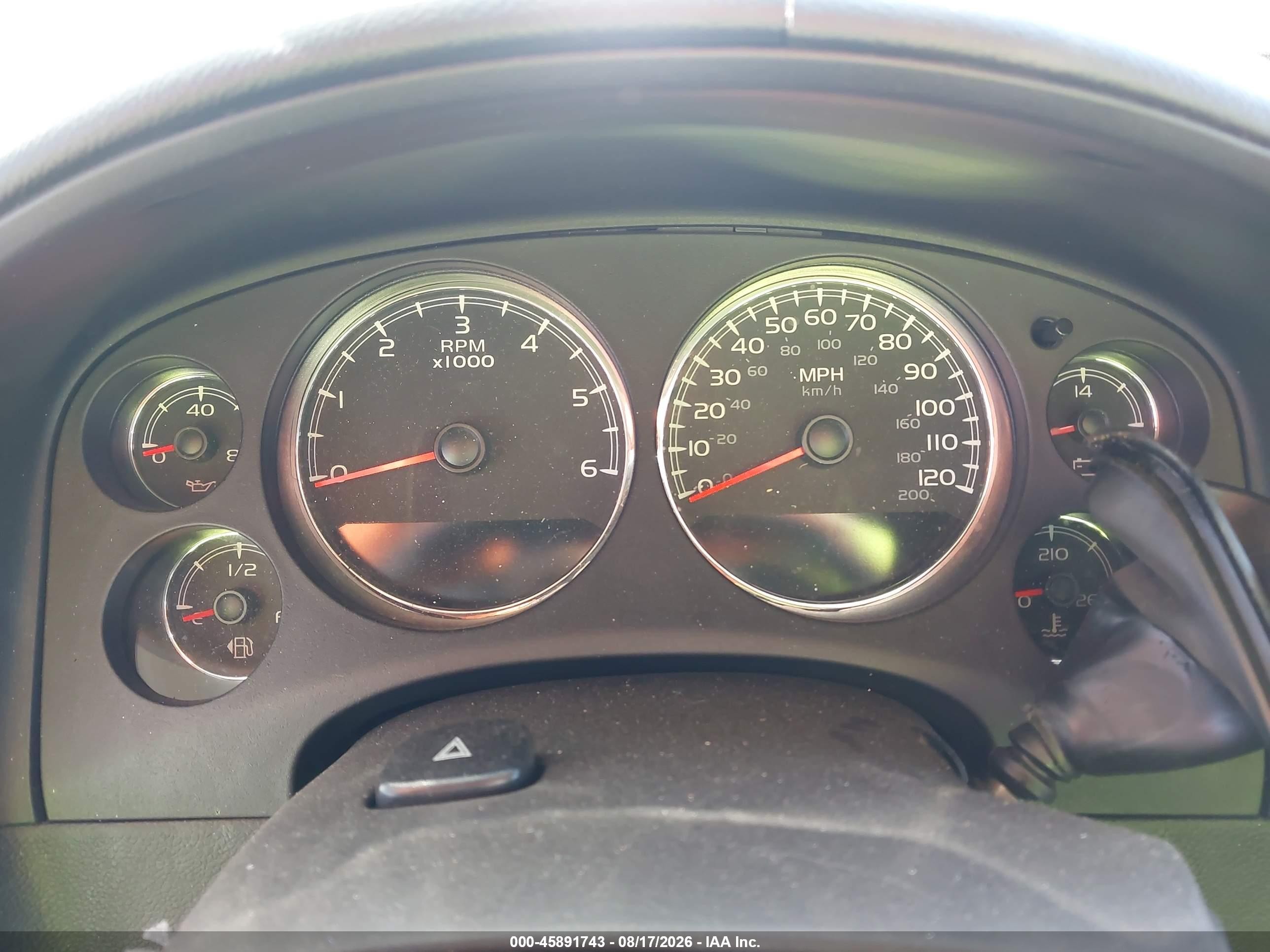 2010 Chevrolet Suburban 1500 Lt1 Серебряный vin: 1GNUKJE37AR259495