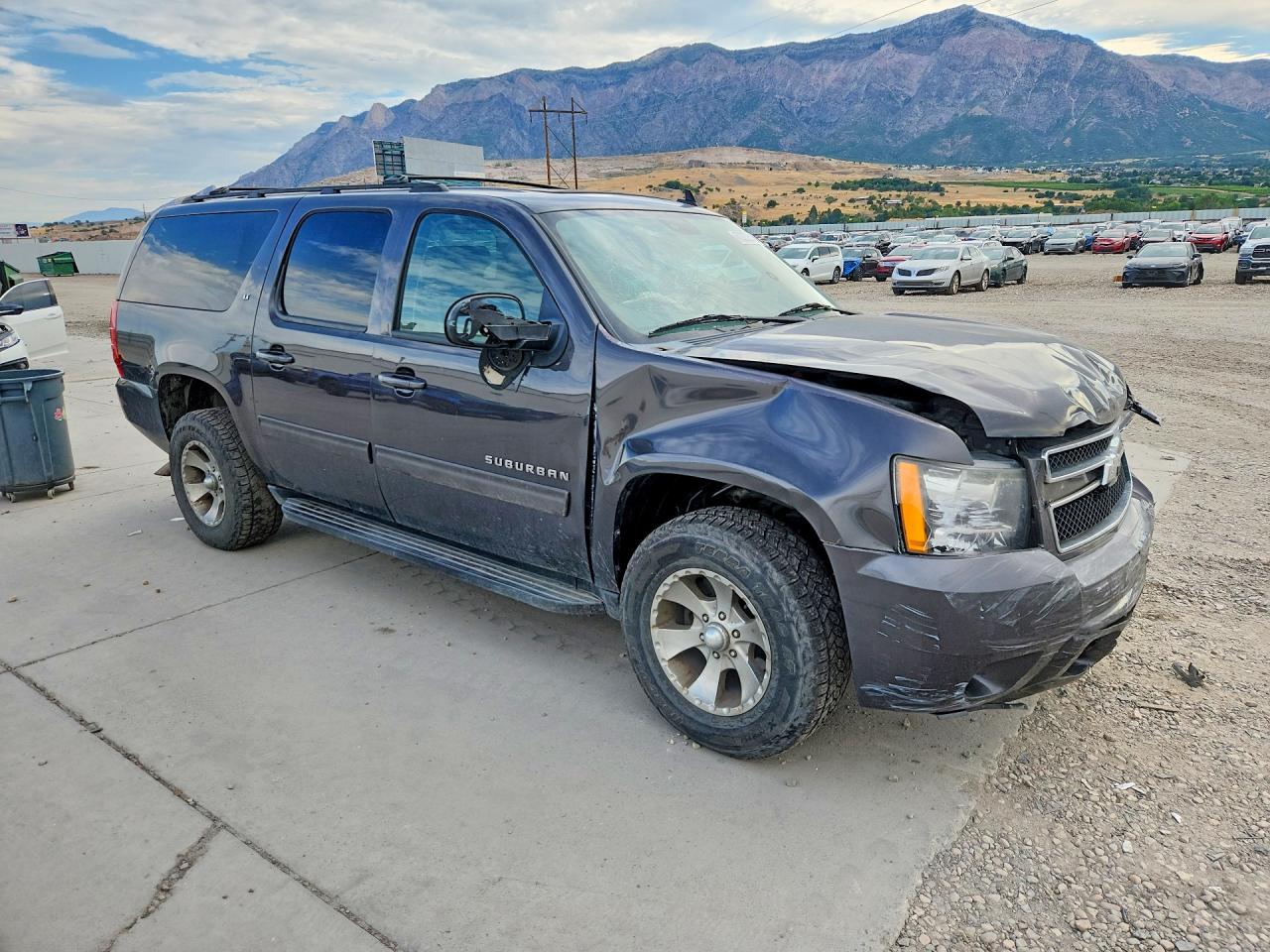 2010 Chevrolet Suburban K1500 Lt Серый vin: 1GNUKJE39AR158121