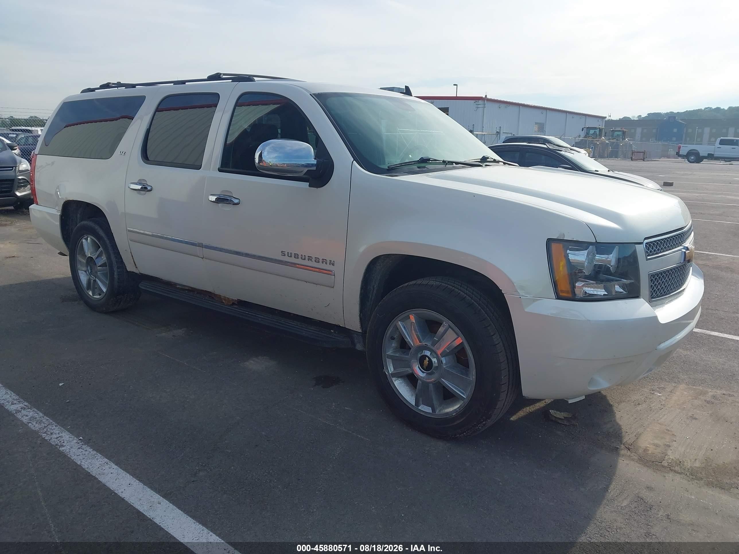 2010 Chevrolet Suburban 1500 Ltz White vin: 1GNUKKE34AR185880