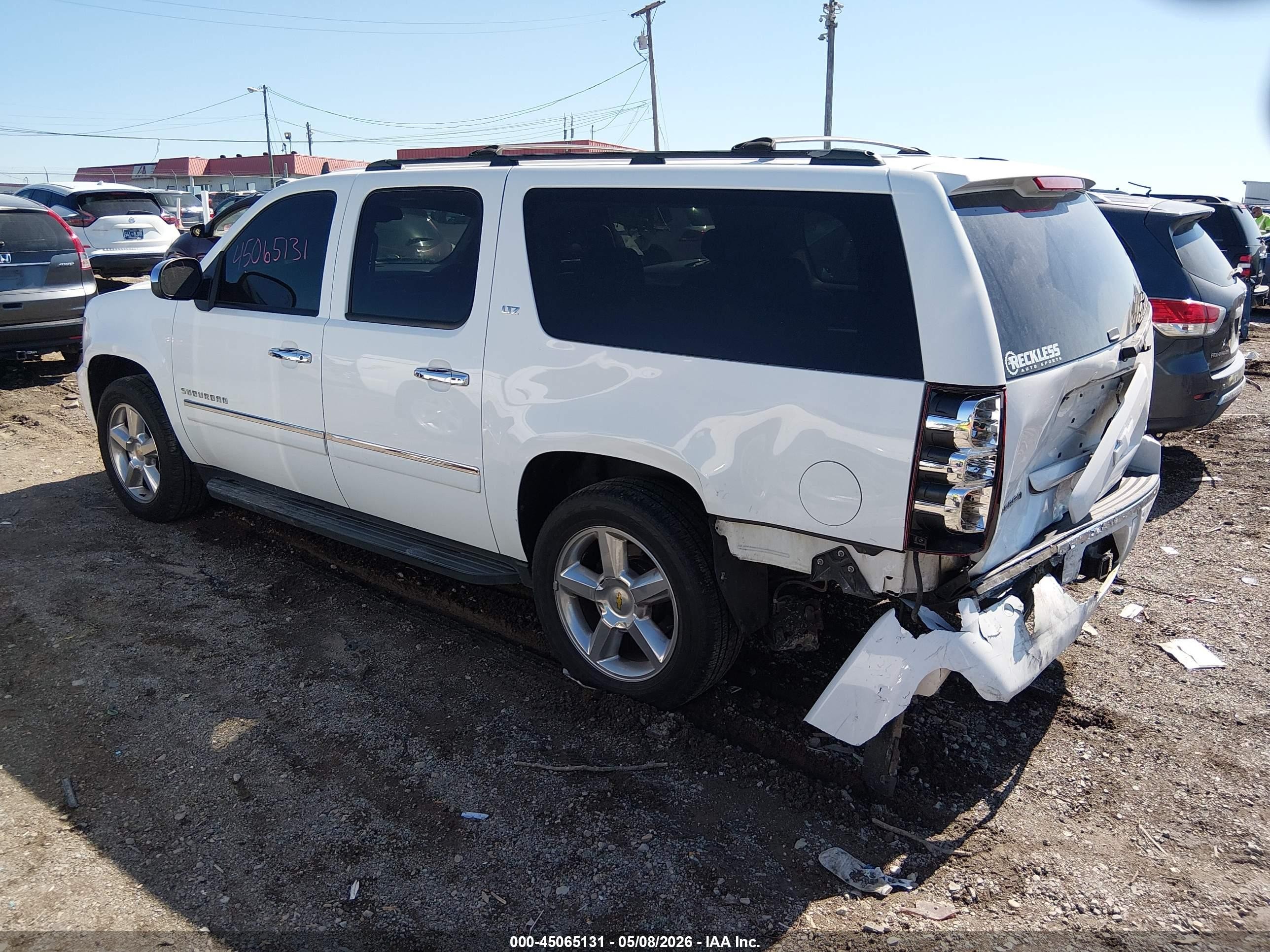 2010 Chevrolet Suburban 1500 Ltz Черный vin: 1GNUKKE35AR173463