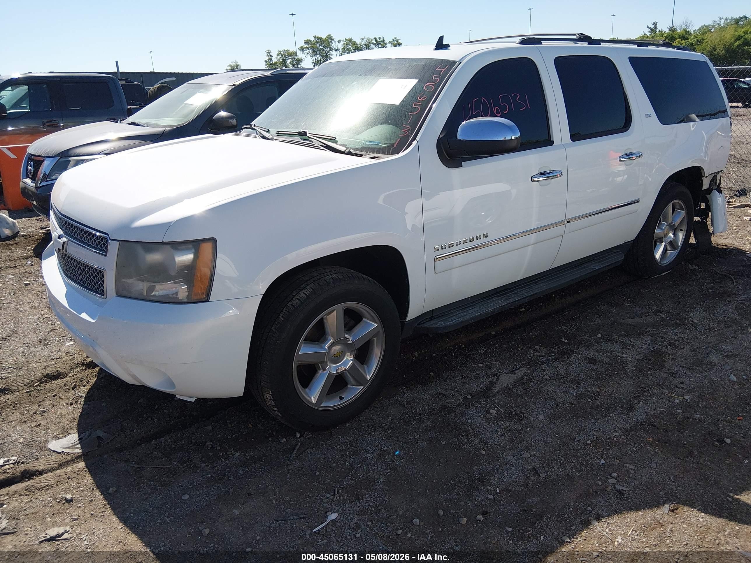 2010 Chevrolet Suburban 1500 Ltz Черный vin: 1GNUKKE35AR173463