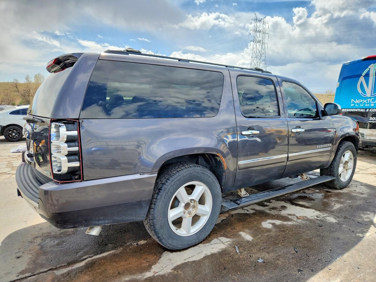 2010 Chevrolet Suburban K1500 Ltz Gray vin: 1GNUKKE39AR147237
