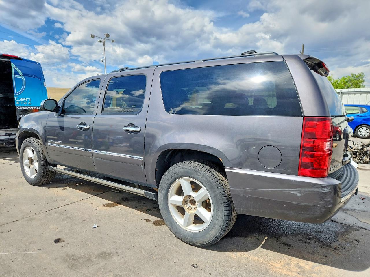 2010 Chevrolet Suburban K1500 Ltz Gray vin: 1GNUKKE39AR147237