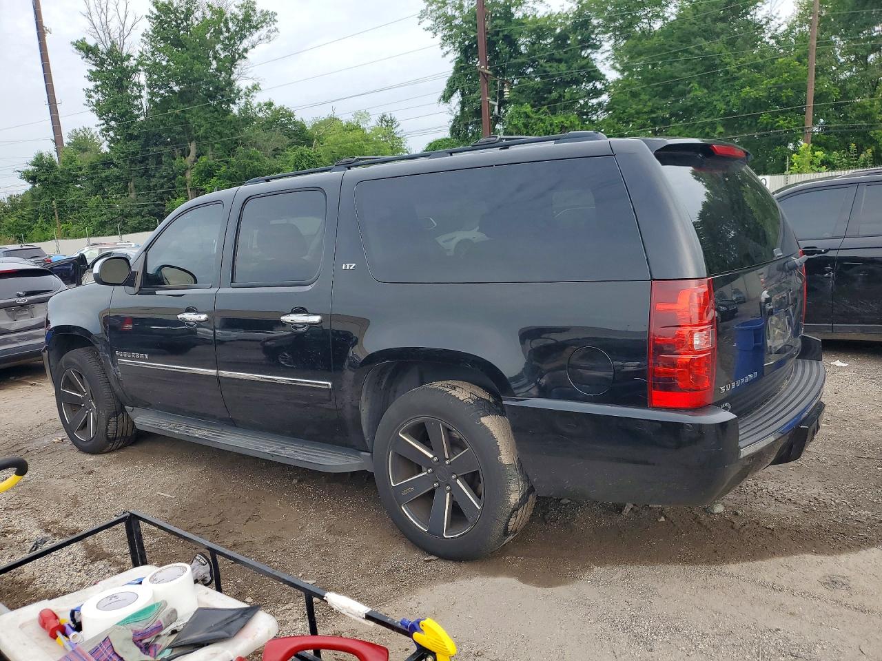 2010 Chevrolet Suburban K1500 Ltz Black vin: 1GNUKKE3XAR181736