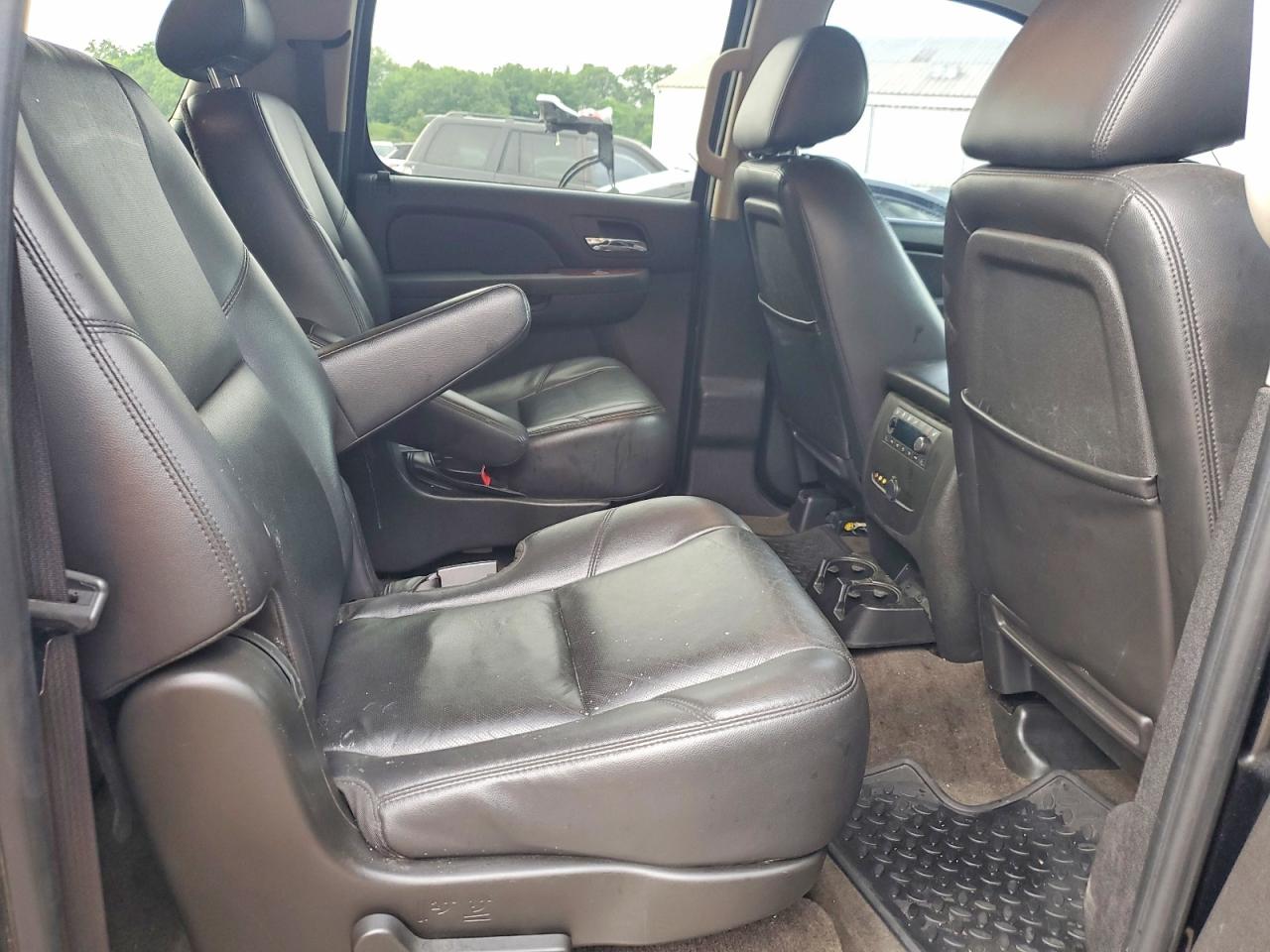 2010 Chevrolet Suburban K1500 Ltz Black vin: 1GNUKKE3XAR181736