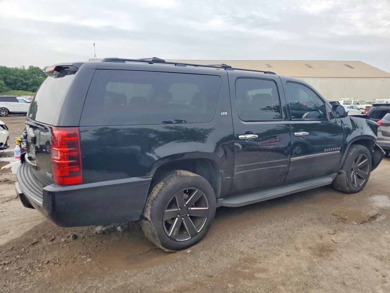 2010 Chevrolet Suburban K1500 Ltz Black vin: 1GNUKKE3XAR181736